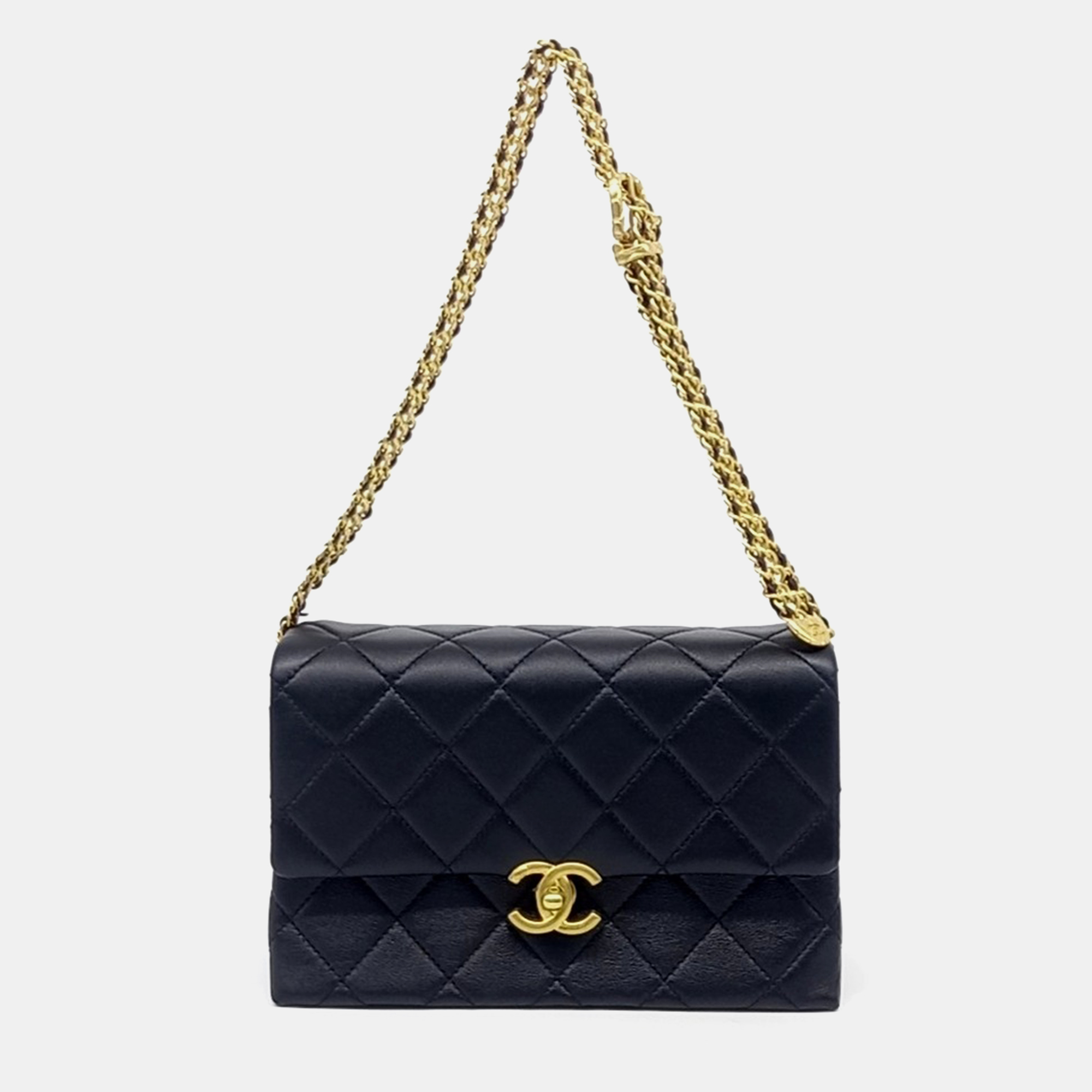 

Chanel Black Leather chain strap flap bag