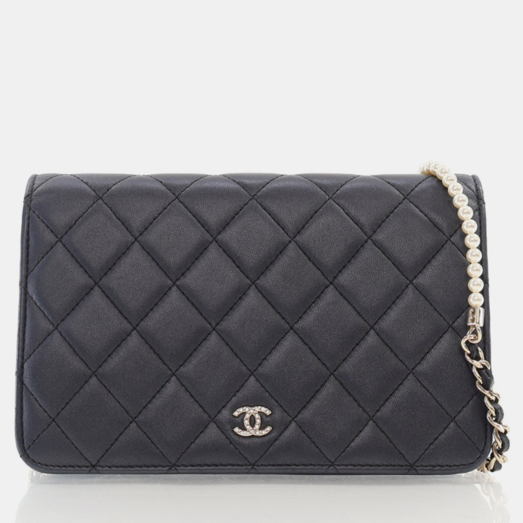 

Chanel Grey Metallic Lambskin Limited Pearl Strap Wallet On Chain (WOC)