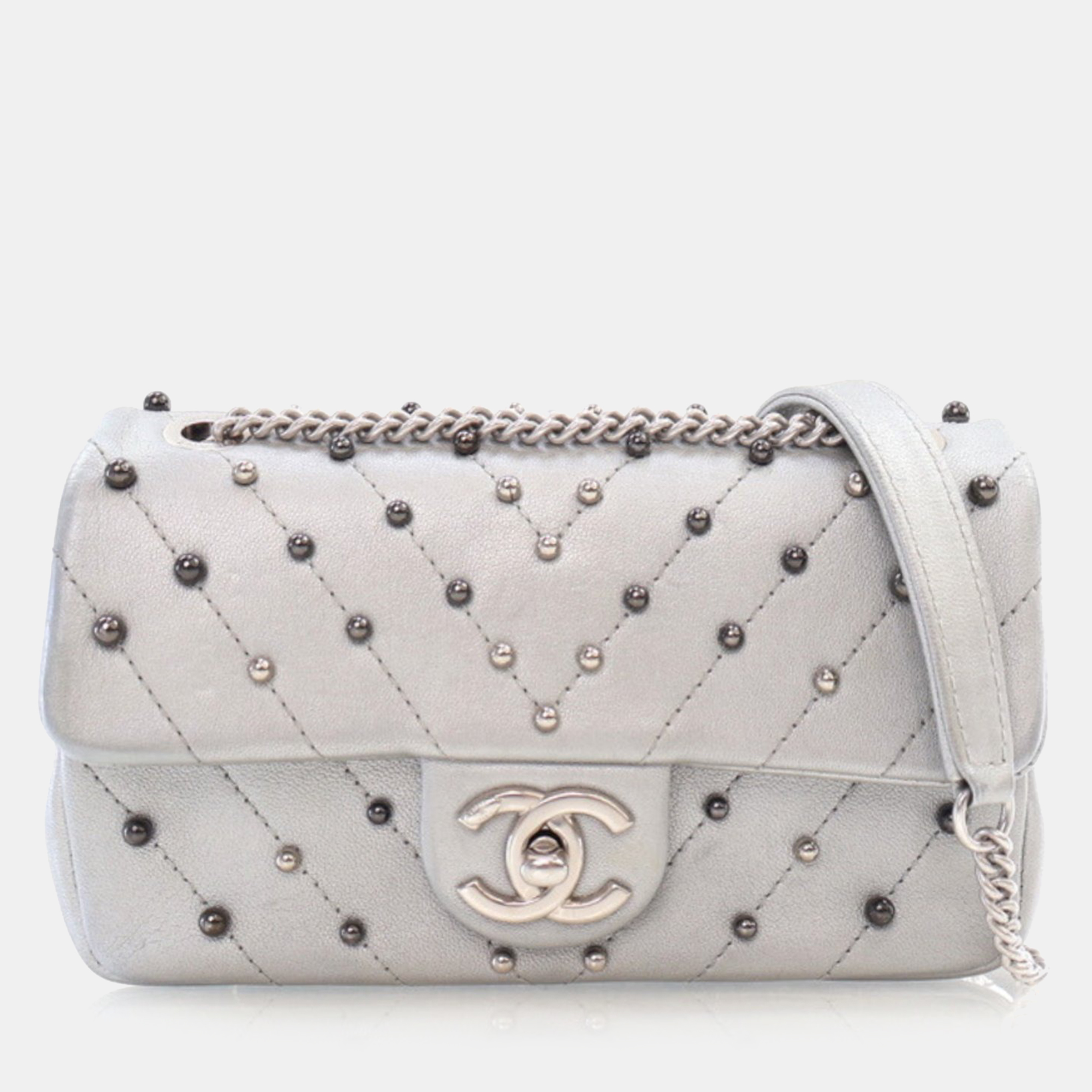 

Chanel Mini Silver Chevron Stud Wars Rectangular Flap Bag