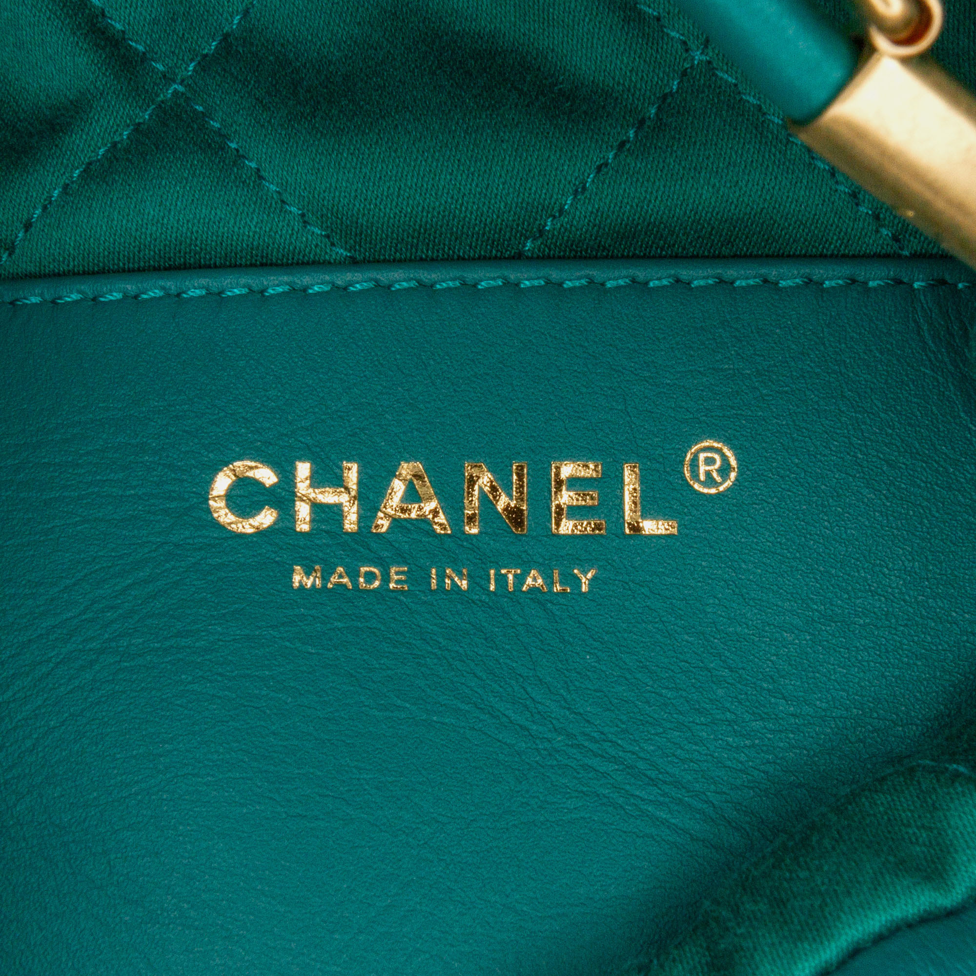 Chanel Green Calfskin Mini Shiny 22 Handbag 