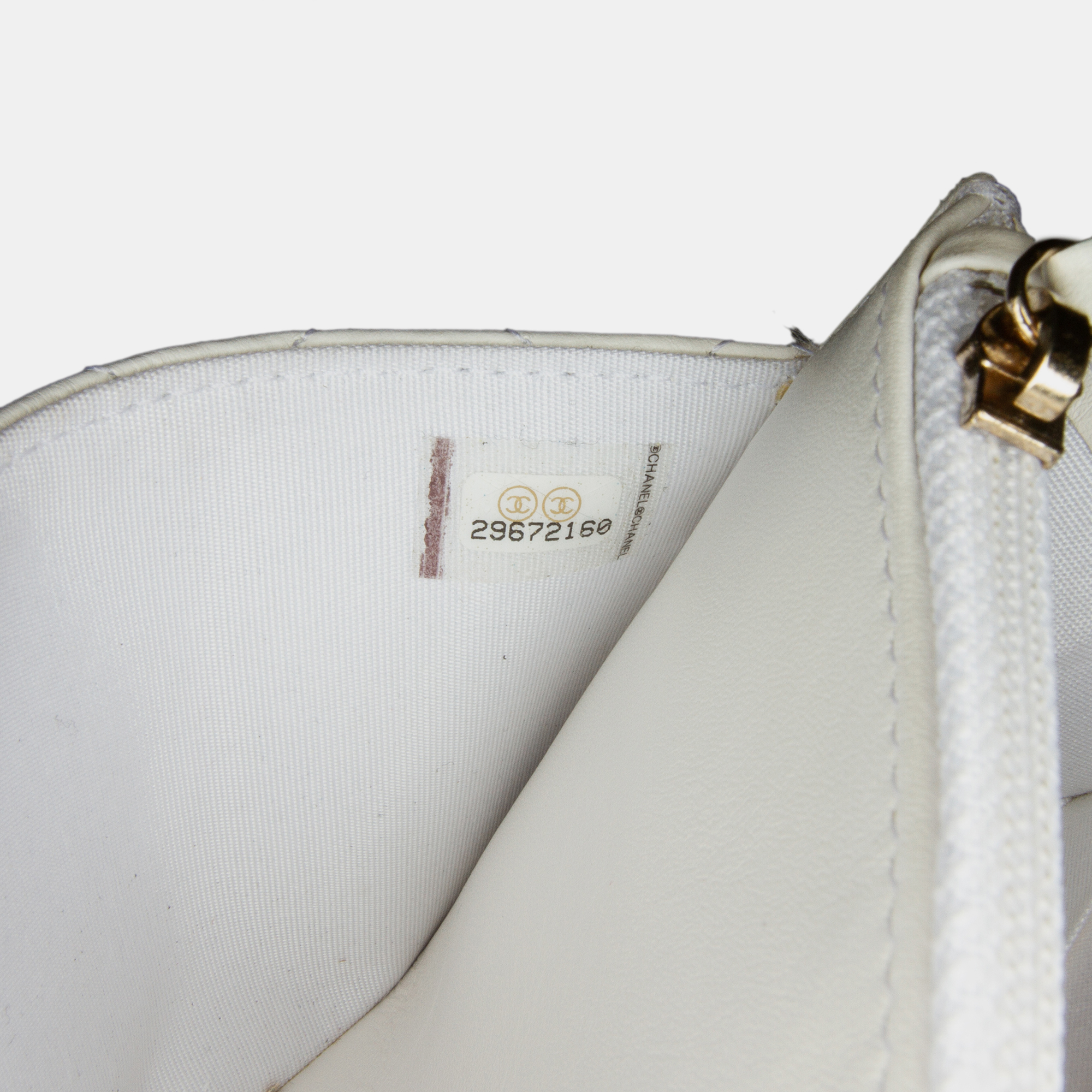 Chanel White Quilted Calfskin Logo Enchained Wallet On Chain 