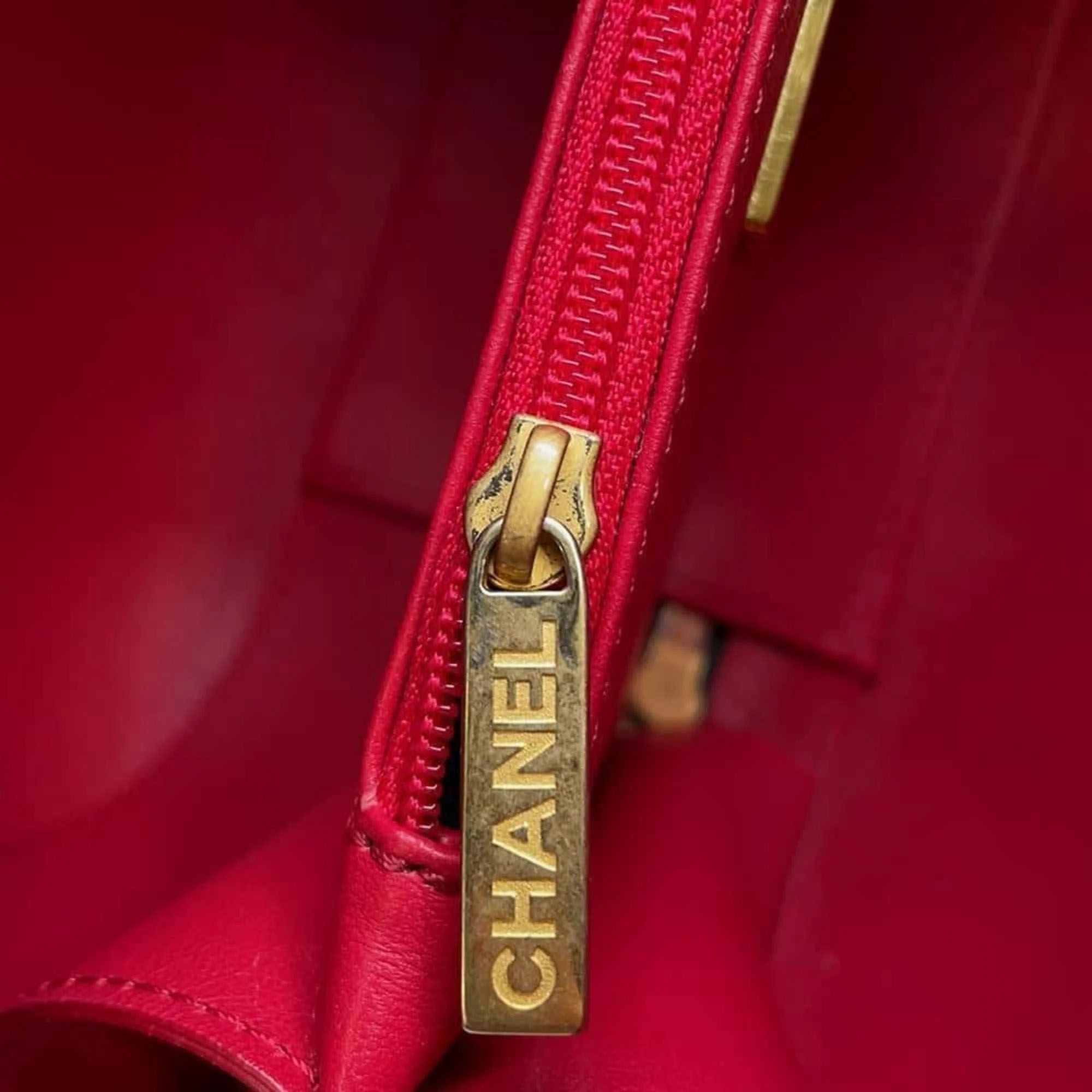 Chanel Black Lambskin Leather Vanity Chain Shoulder Bag 