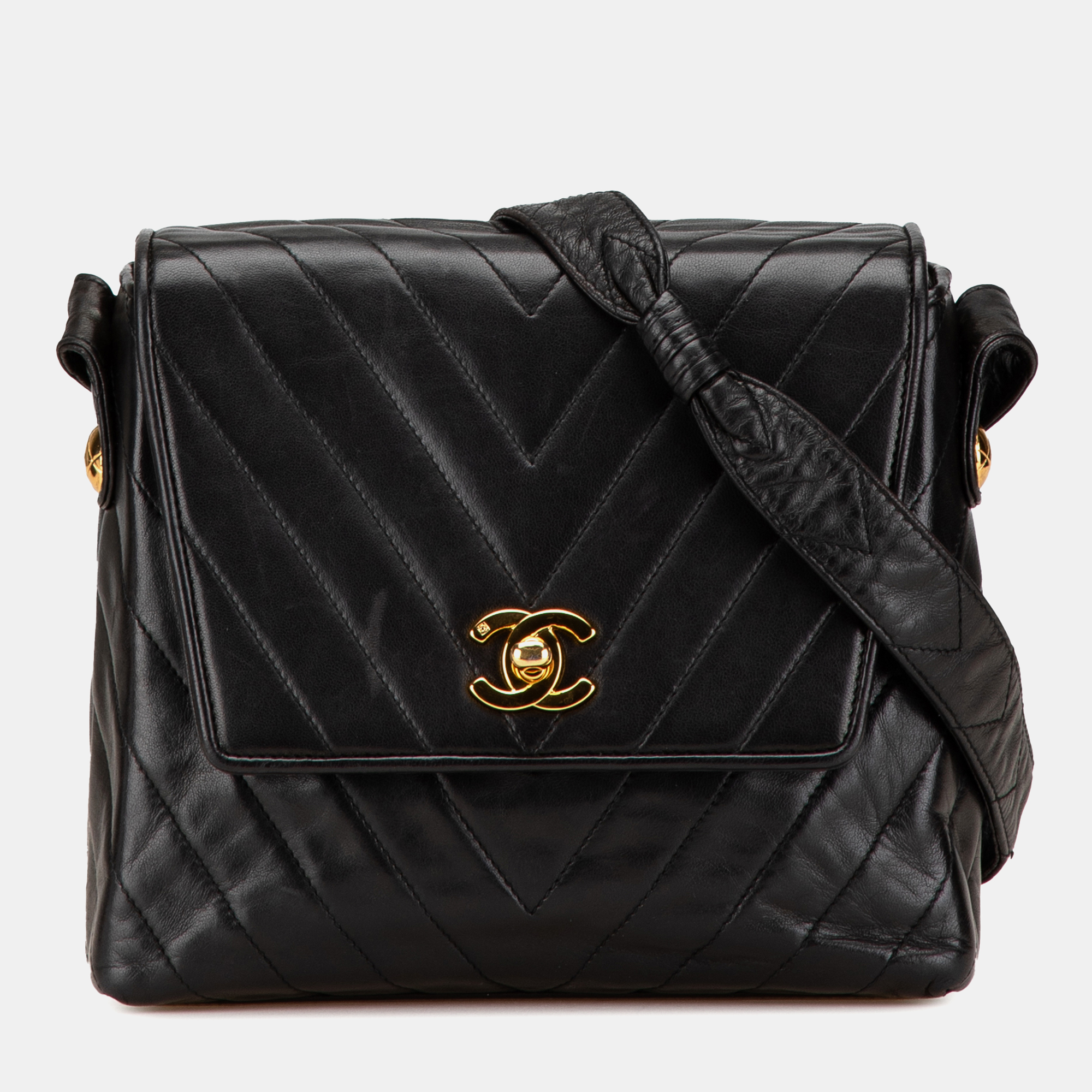 

Chanel Black CC Chevron Lambskin Flap