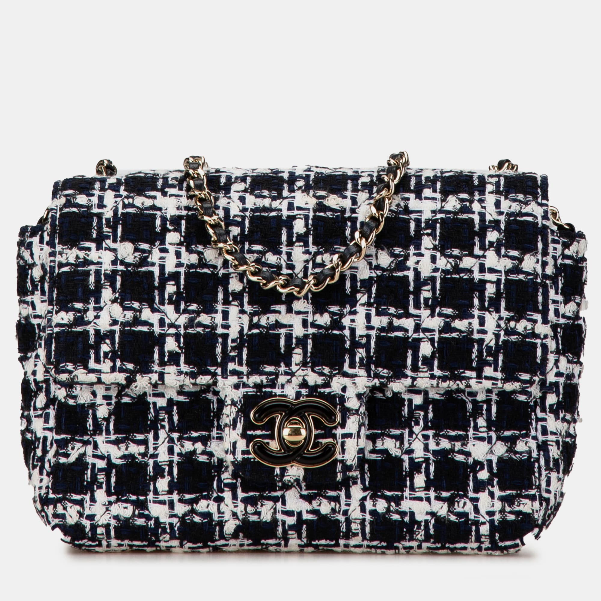 

Chanel Black White Mini Tweed Resin Heart Flap