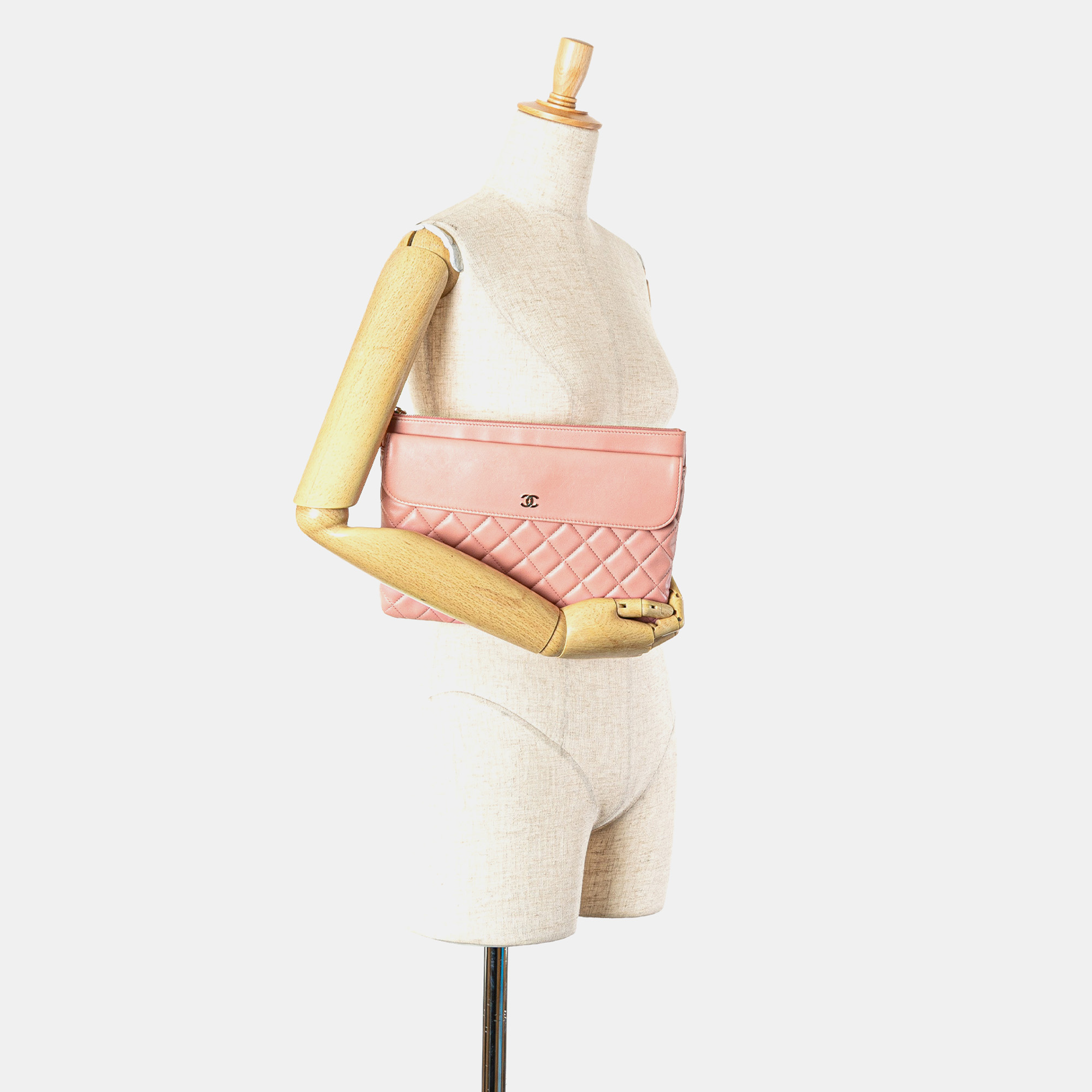 Chanel Pink Medium Quilted Lambskin Flap O Case Clutch 