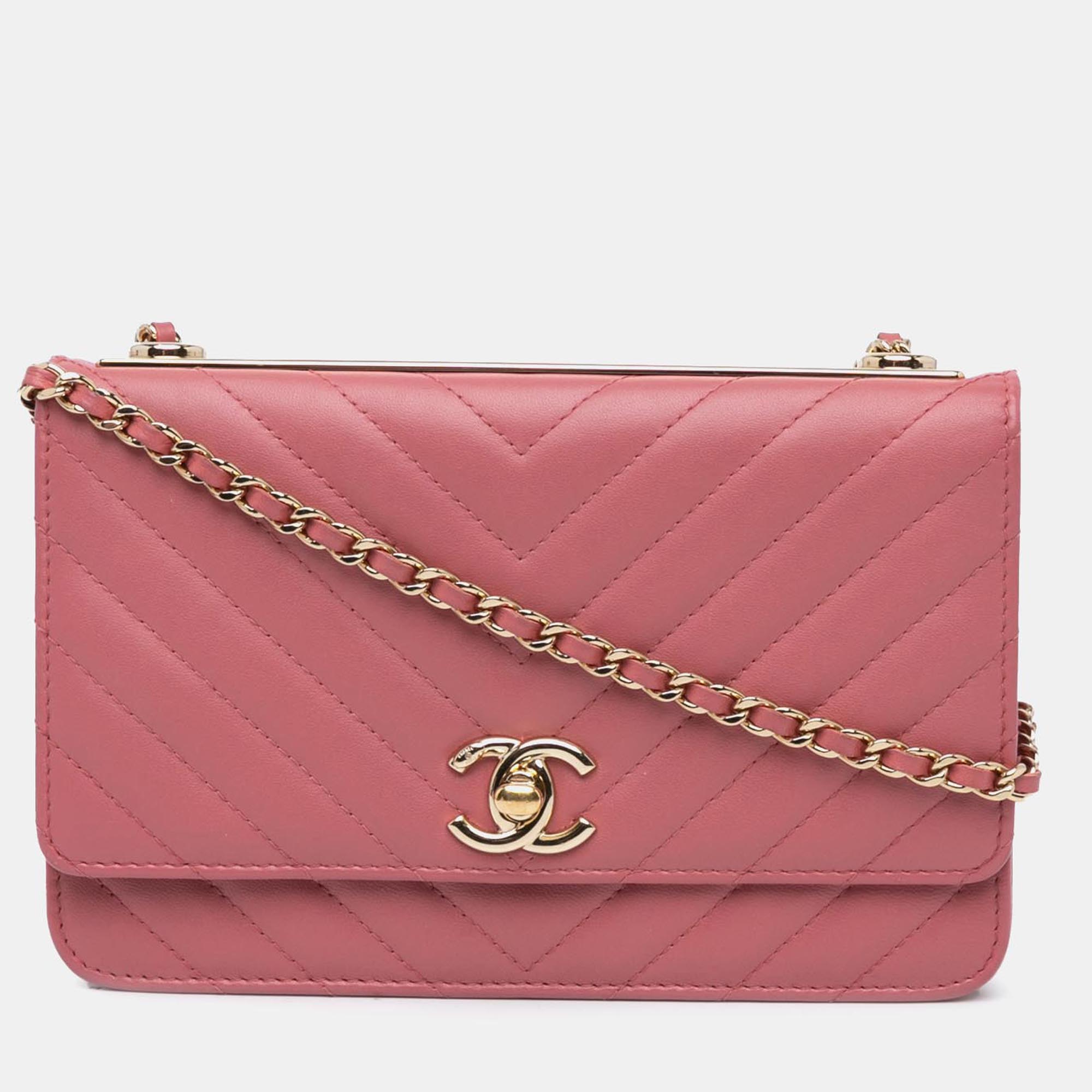 

Chanel Pink Chevron Quilted Lambskin Trendy CC Wallet on Chain