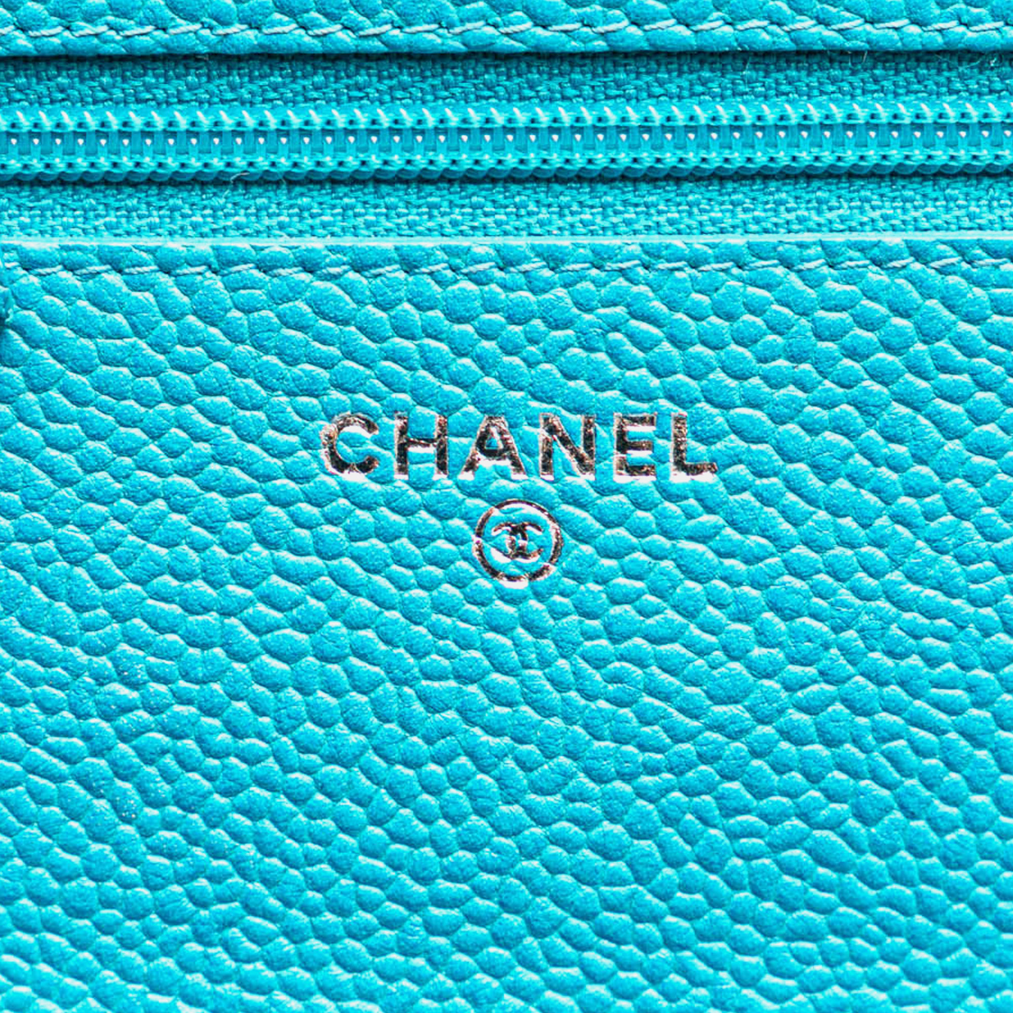 Chanel Blue Caviar Bicolor CC Wallet On Chain 