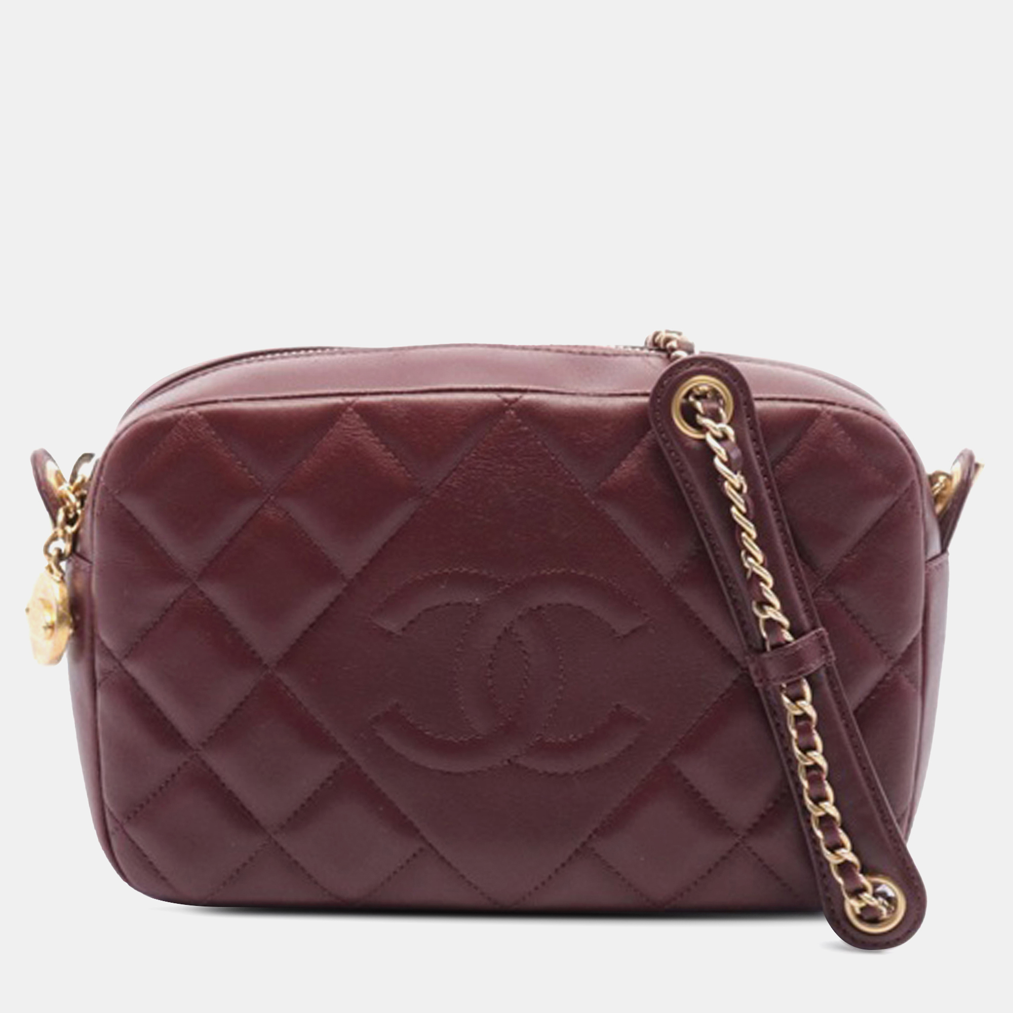 

Chanel Red CC Quilted Lambskin Diamond Camera Bag