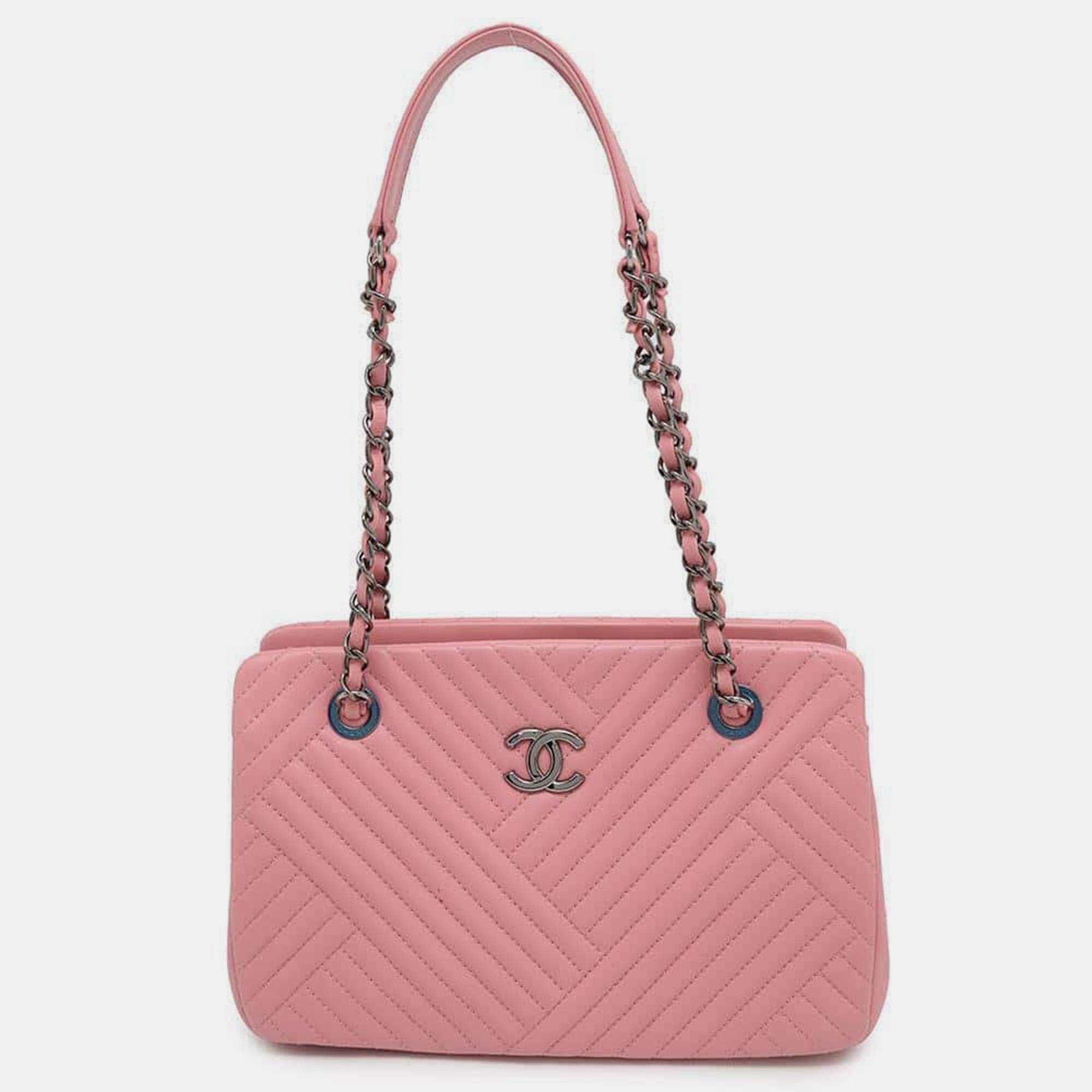 

Chanel Pink Lambskin Leather Chevron Chain Shoulder Bag