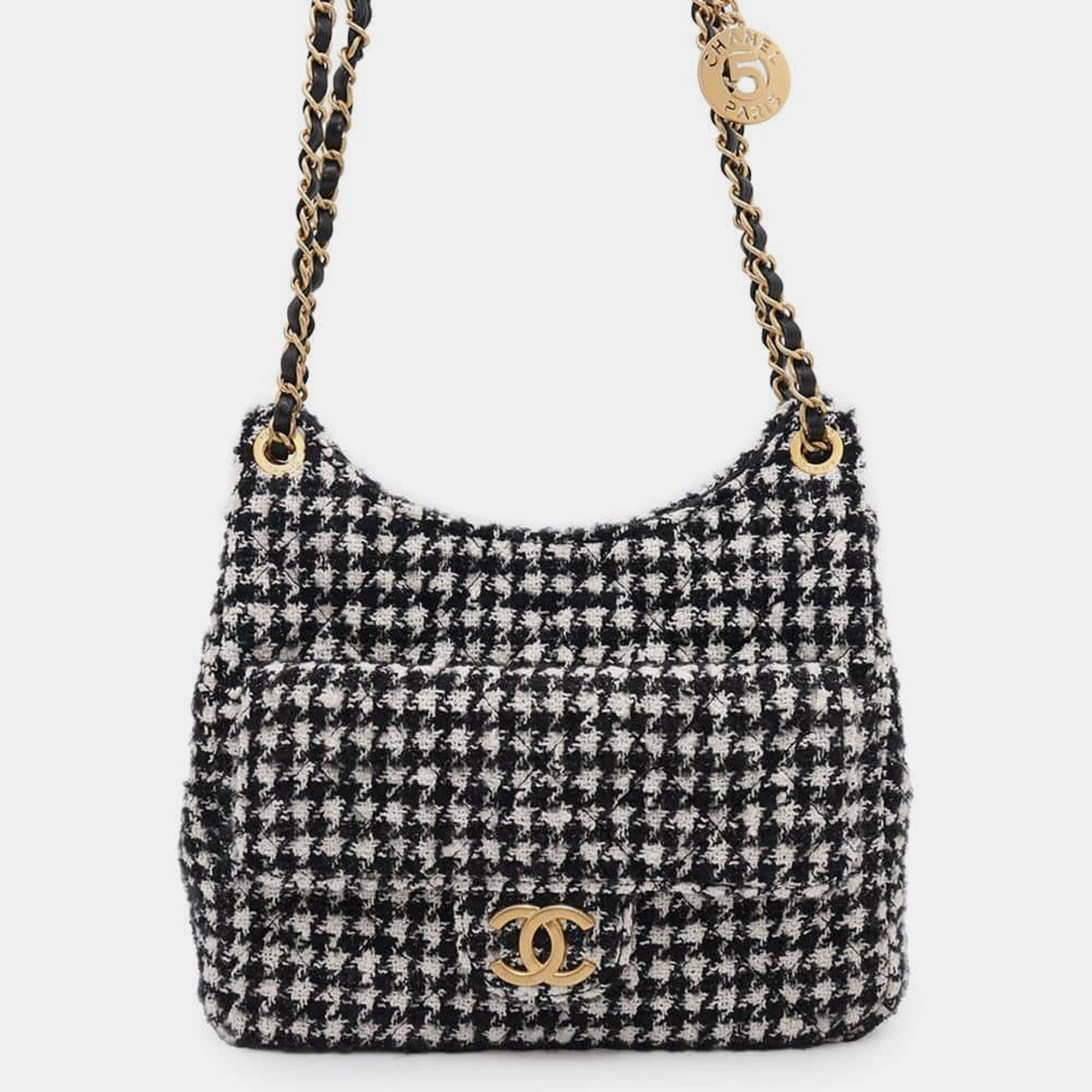 

Chanel White/Black Tweed Hobo Bag