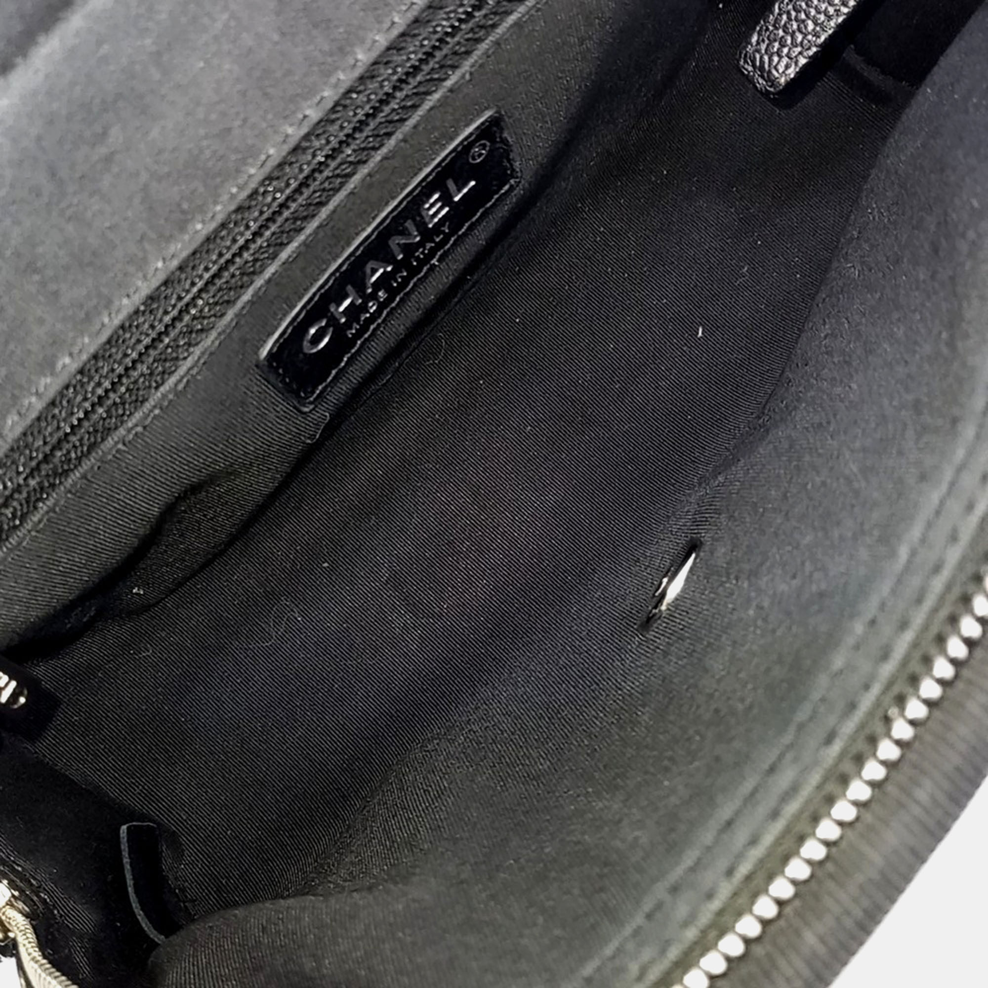 Chanel Black Leather tote bag 