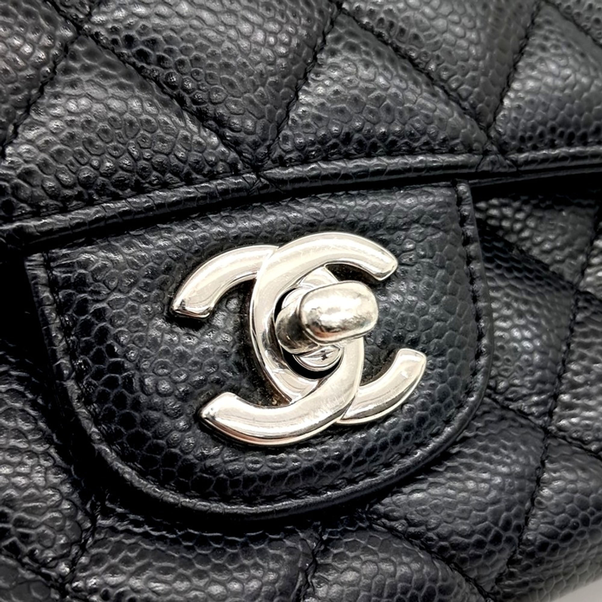 Chanel Black Leather Classic Medium bag 
