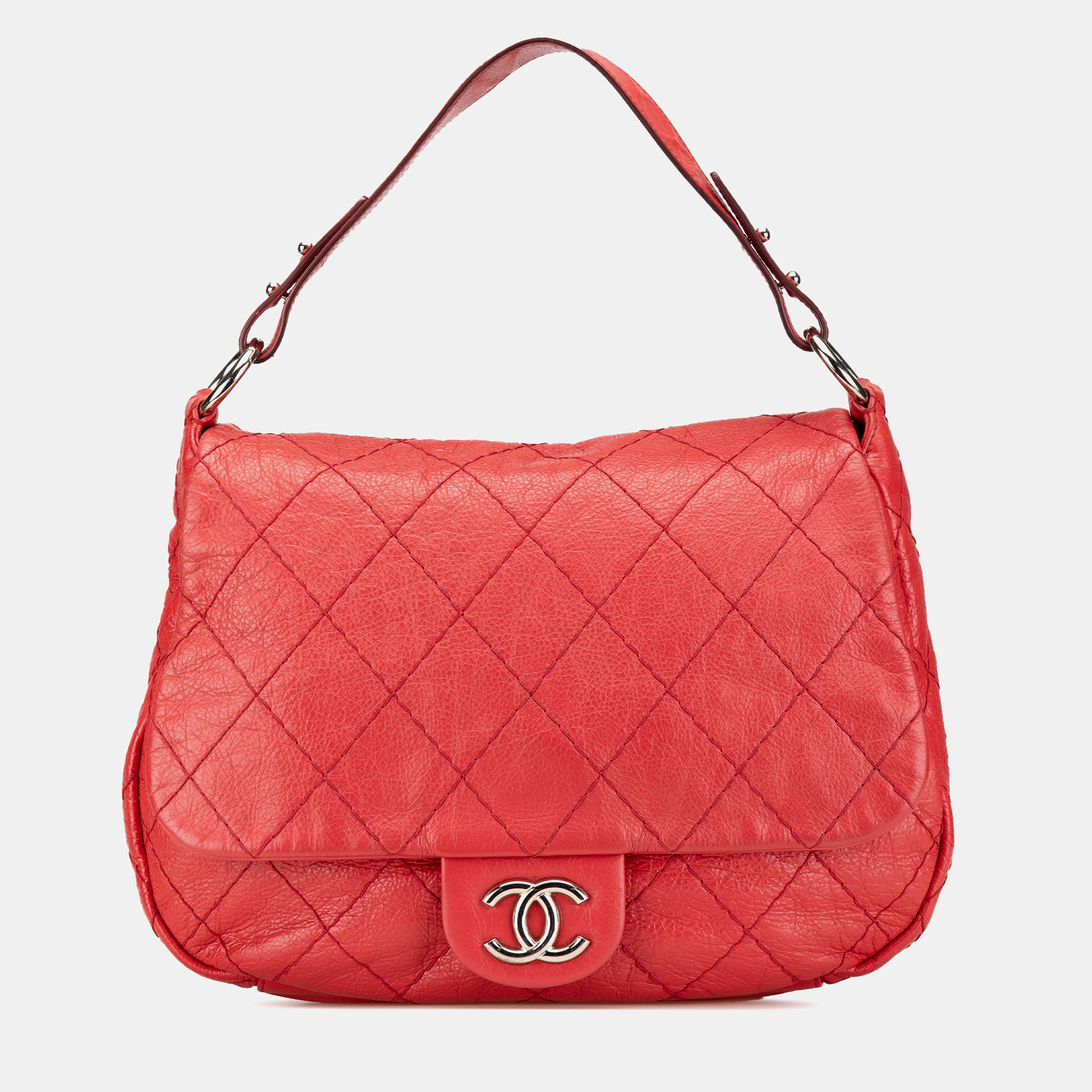 

Chanel Red Large Quilted Aged Calfskin On The Road Flap Bag