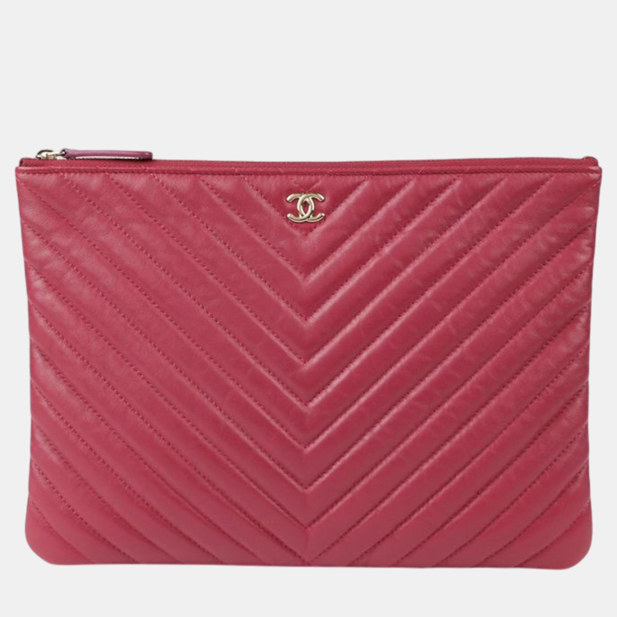 

CHANEL Classic New Medium Clutch, Burgundy