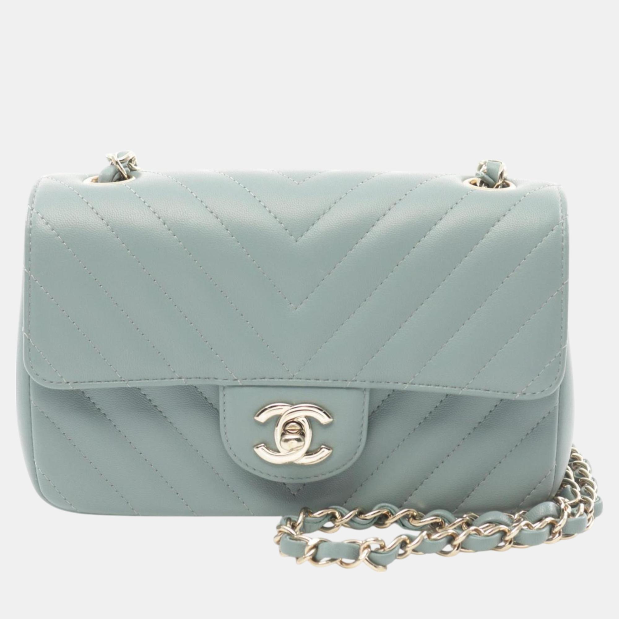 

Chanel Green Lambskin Leather Chevron Rectangular Flap Shoulder Bag