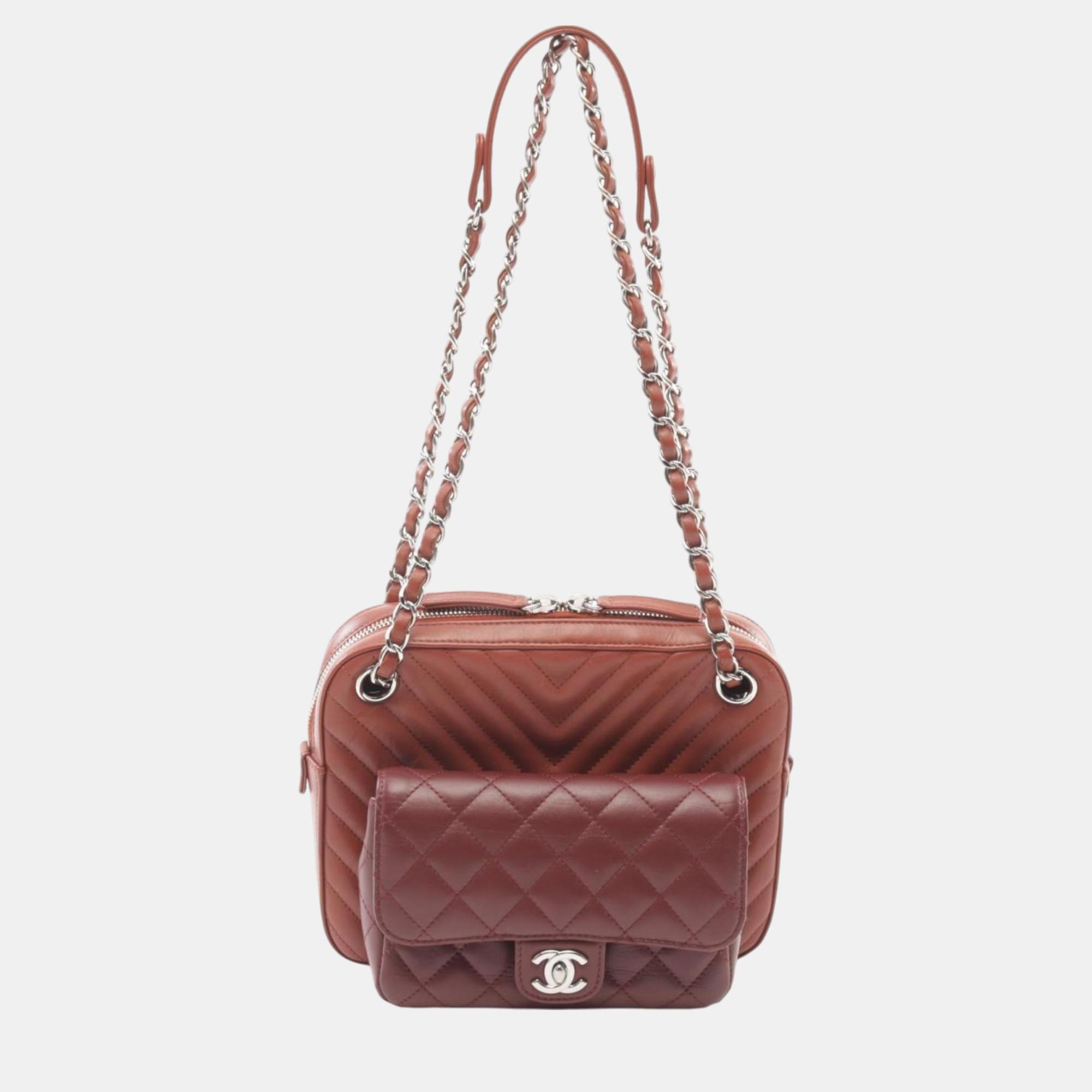 

Chanel V-Stitched Chevron Matelasse Shoulder Bag Leather Brown