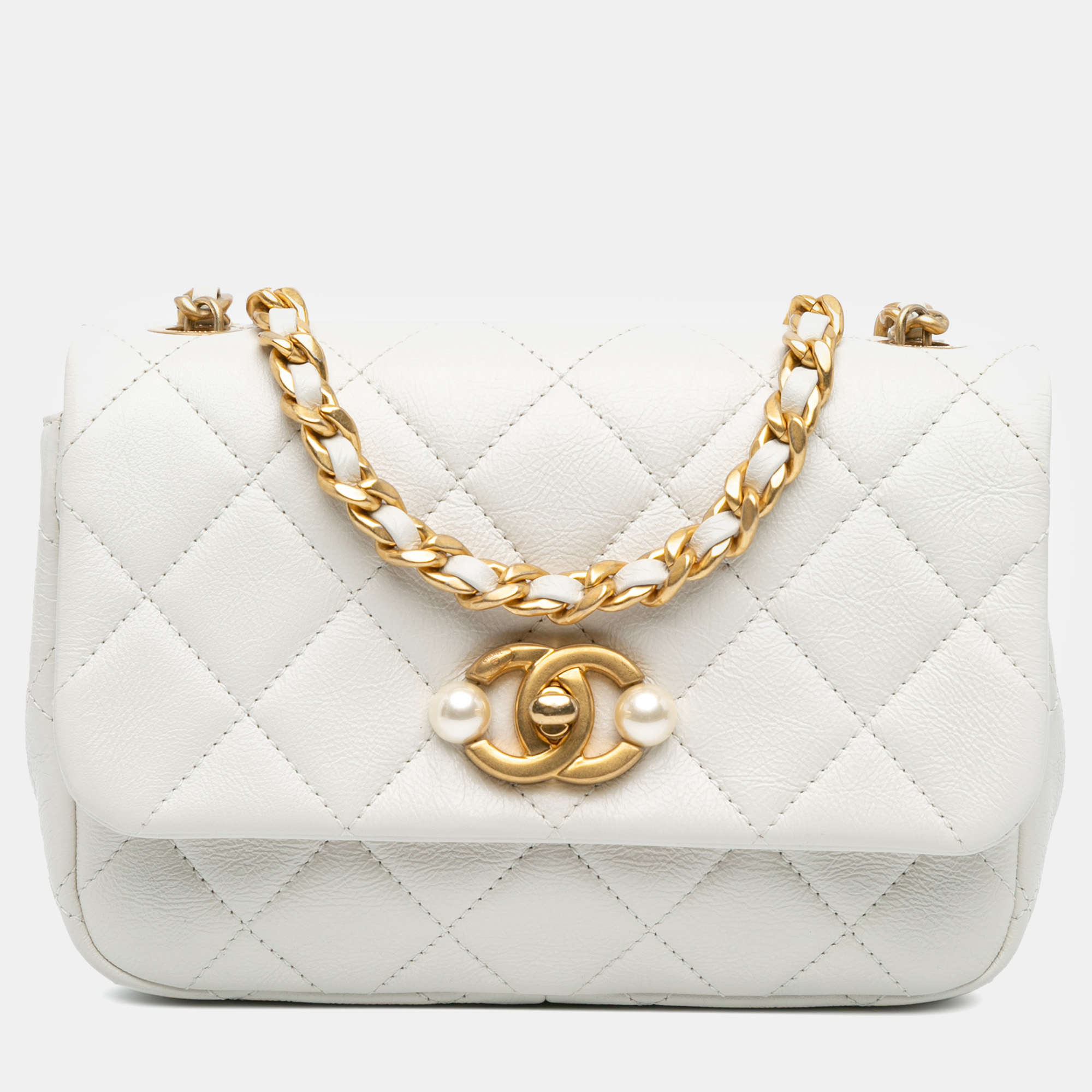 

Chanel White Mini Glazed Calfskin Pearl Side Flap