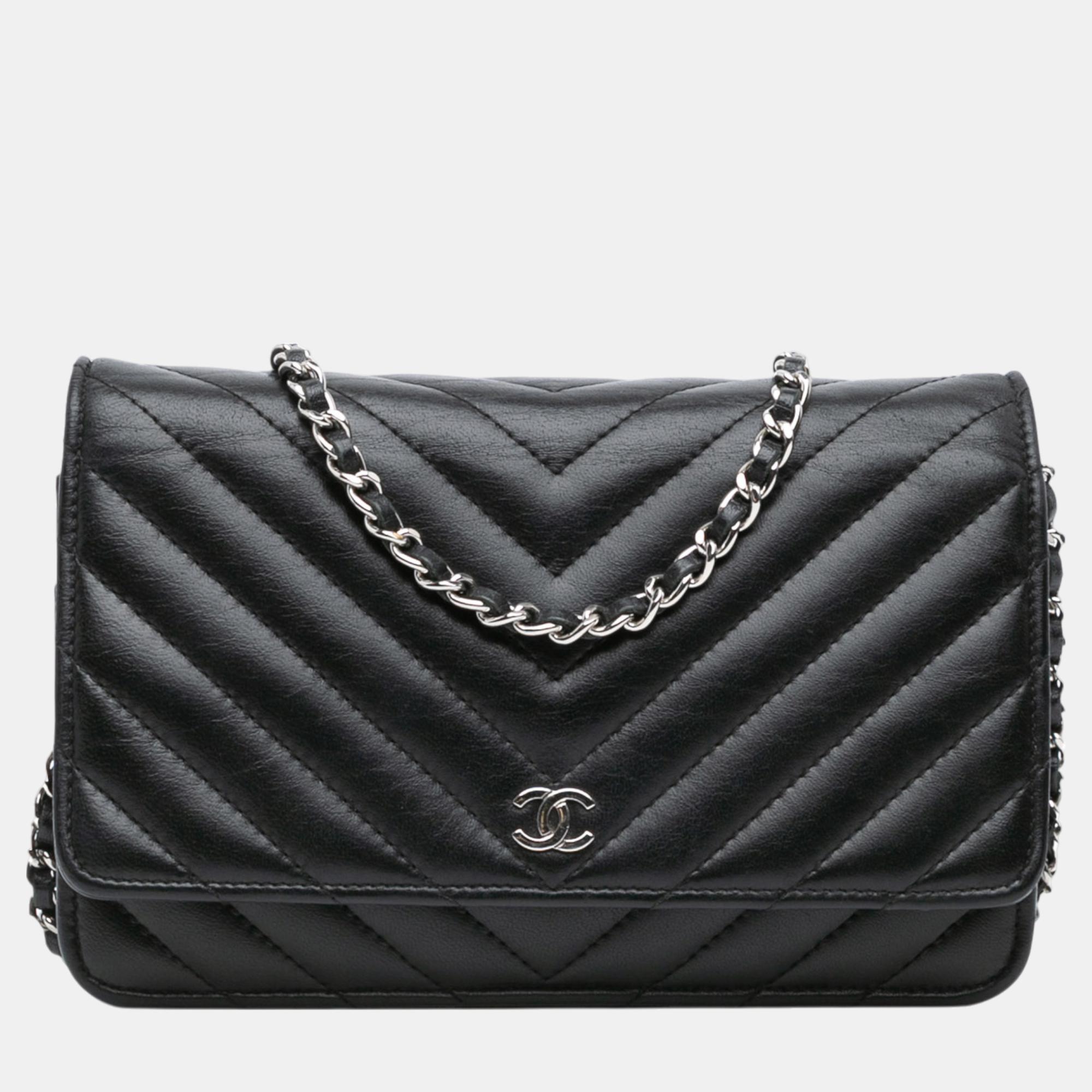 

Chanel Black CC Chevron Lambskin Wallet On Chain