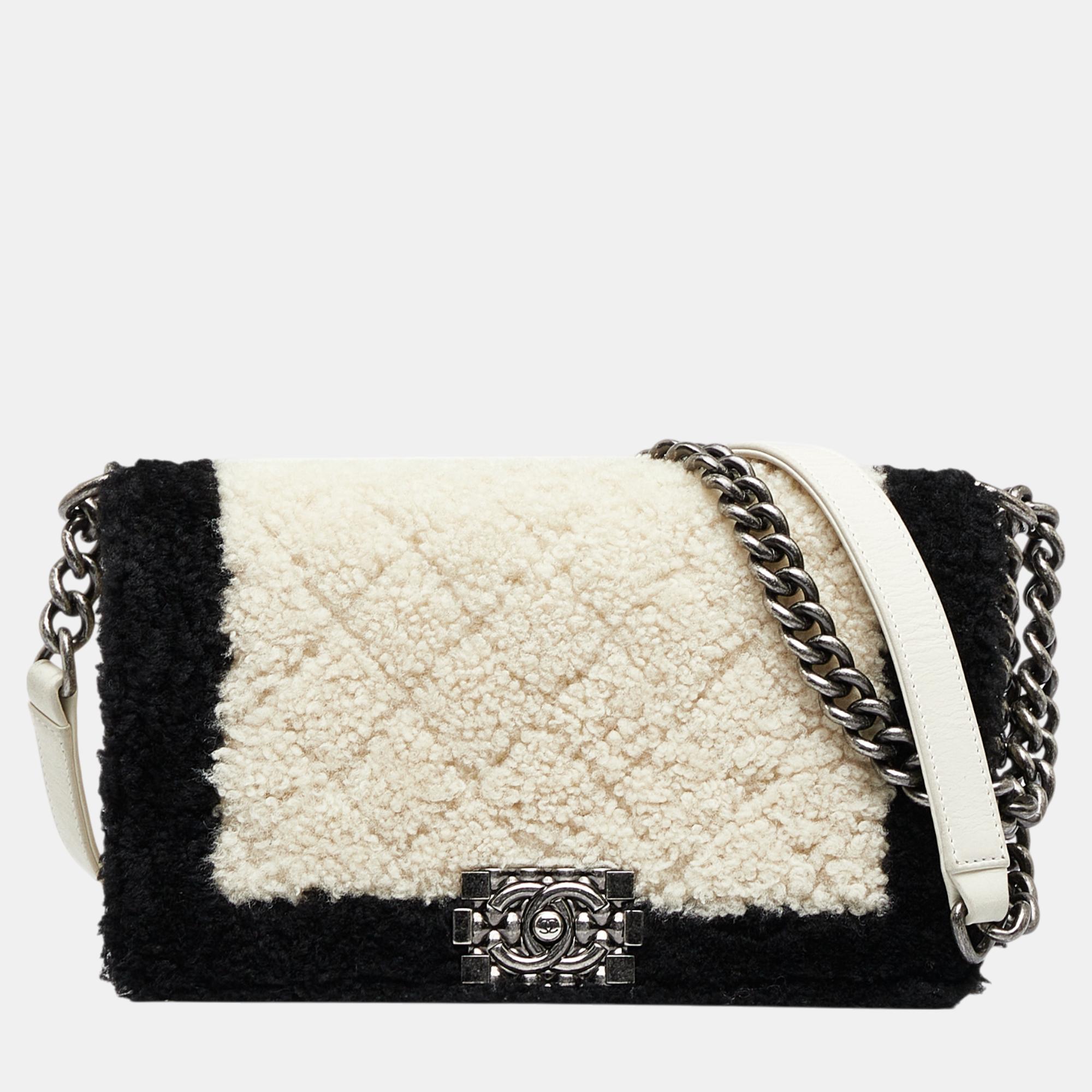 

Chanel White Medium Shearling Boy Flap