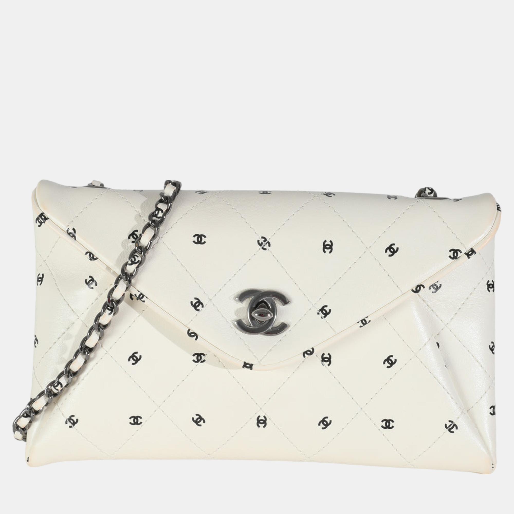 

Chanel White Lambskin CC Logo Envelope Clutch With Chain