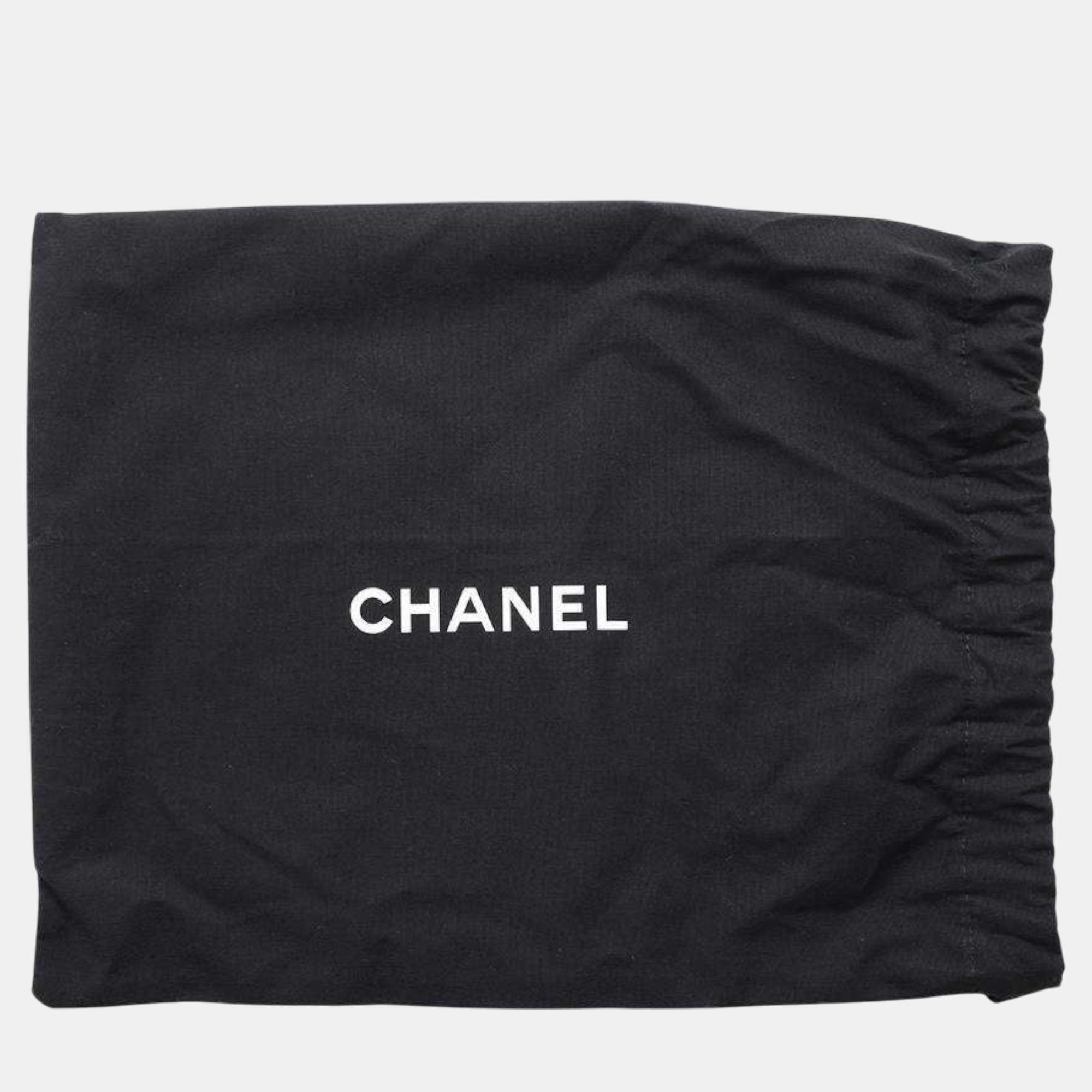 Chanel Black Shiny Calf Leather Mini 22 Shoulder Bag 