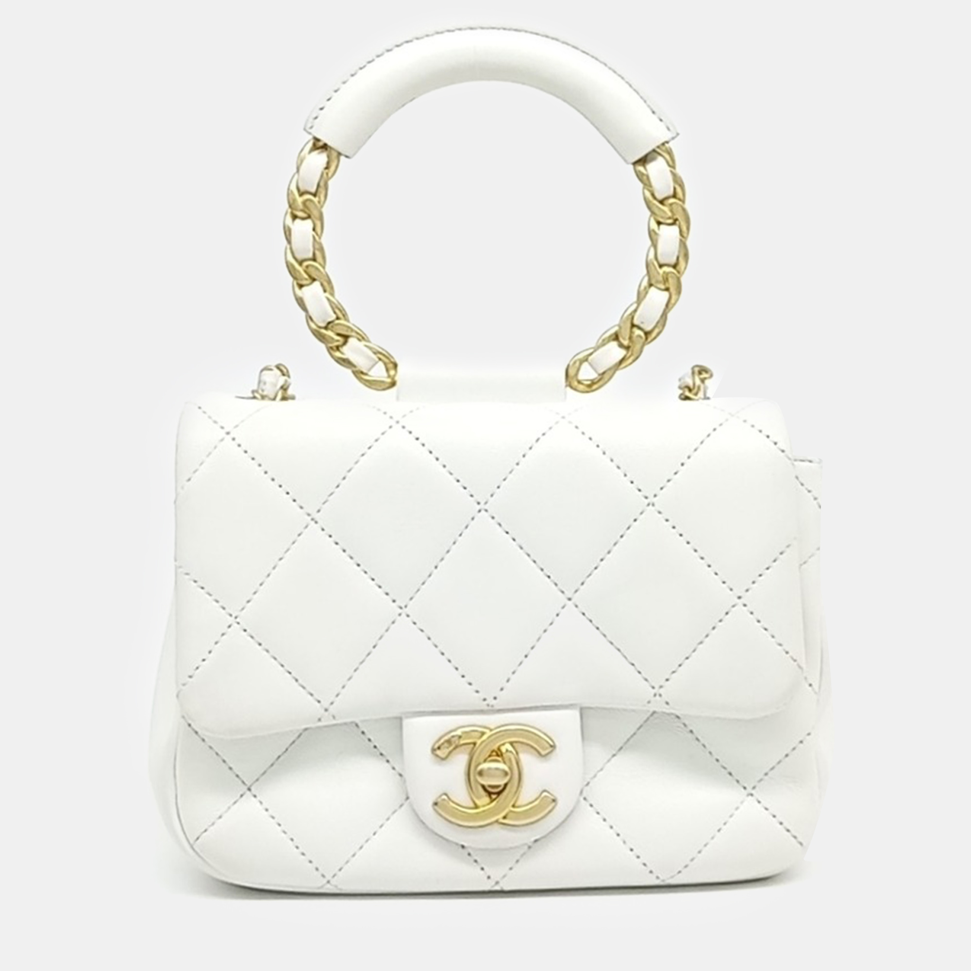 

Chanel White Leather round top handle shoulder bag