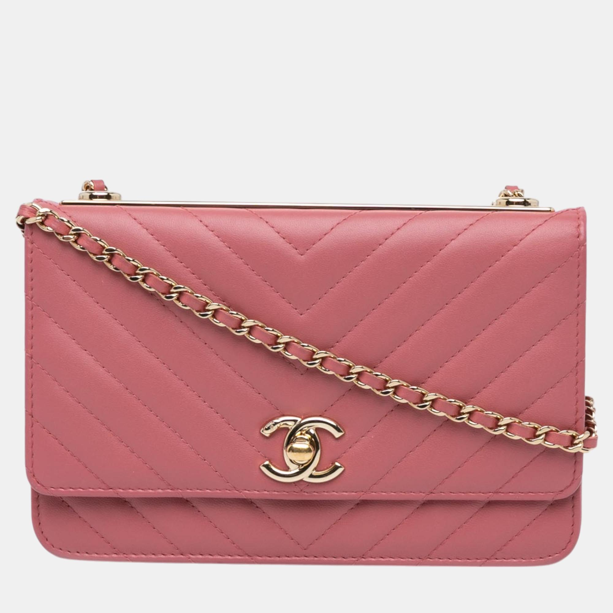 

Chanel Pink Chevron Quilted Lambskin Trendy CC Wallet on Chain