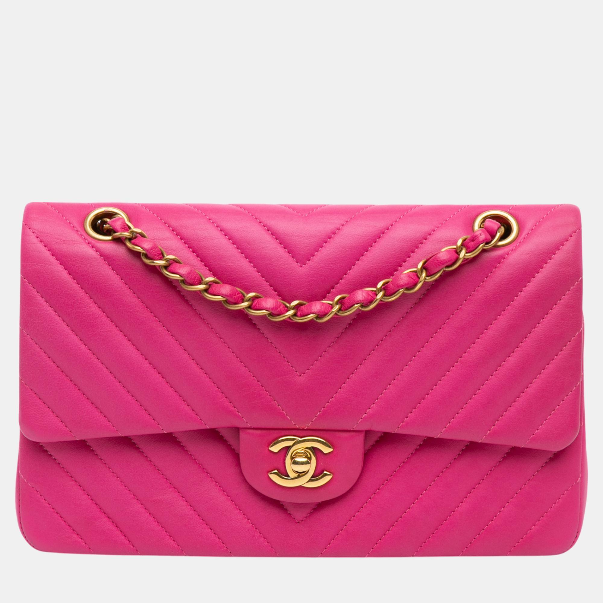 

Chanel Pink Medium Classic Chevron Lambskin Double Flap