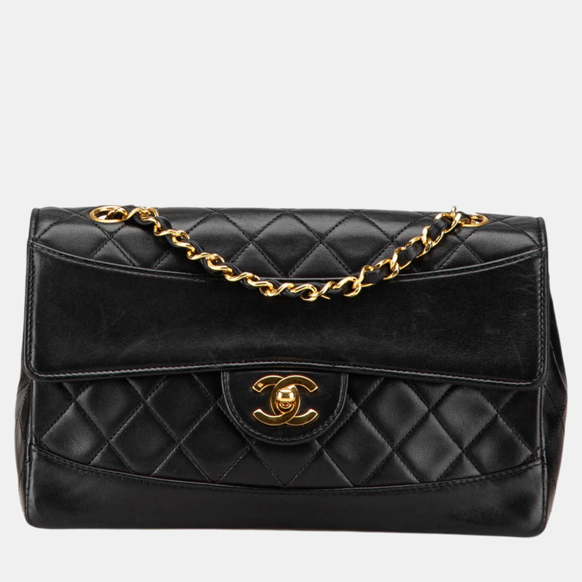 

Chanel Black Medium CC Quilted Lambskin Single Flap