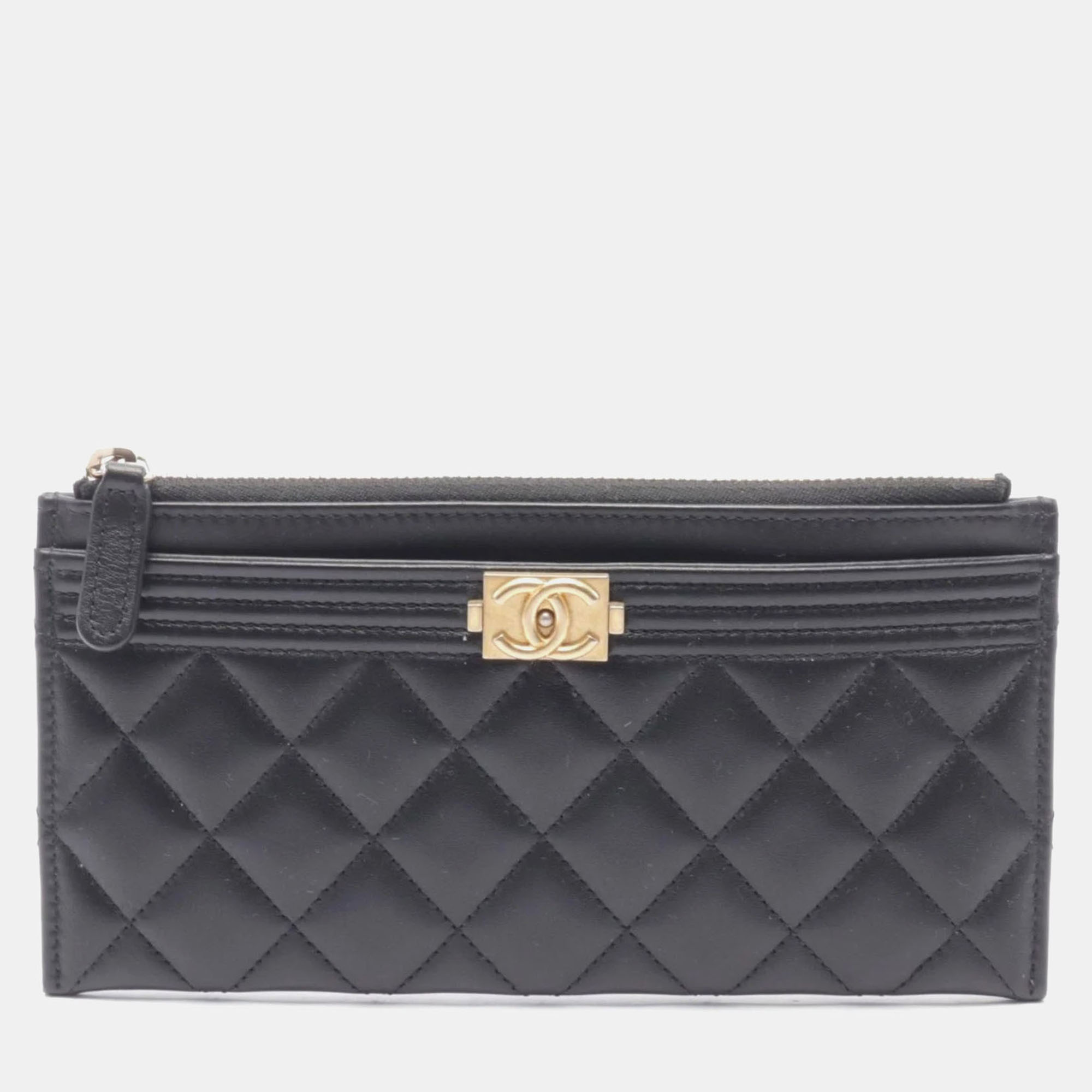 

Chanel Black Leather Boy Pouch Bag