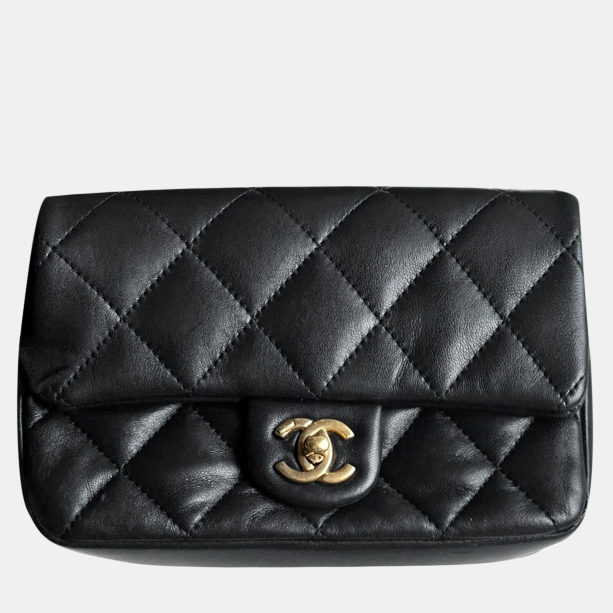 

Chanel Black Lambskin Leather Heart Chain Shoulder Bag