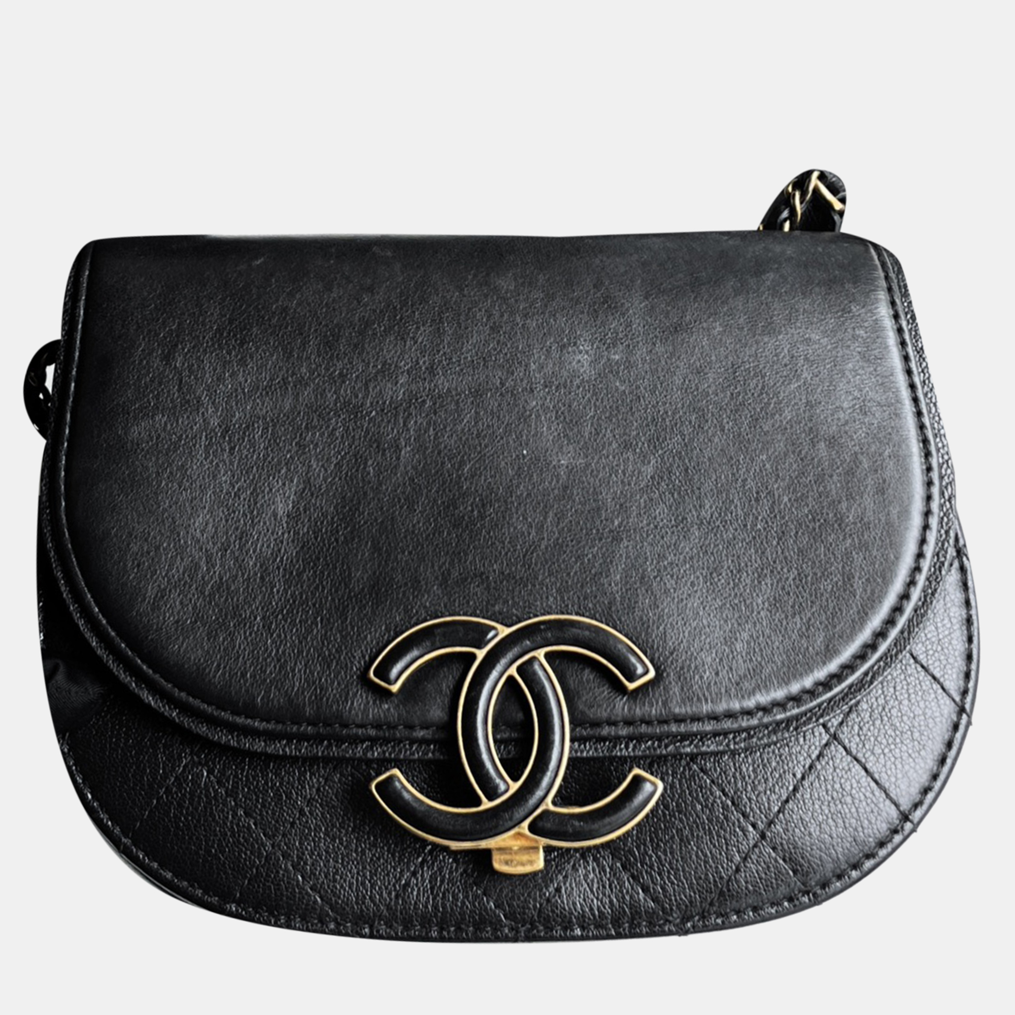 

Chanel Black Leather Saddle Shoulder Bag
