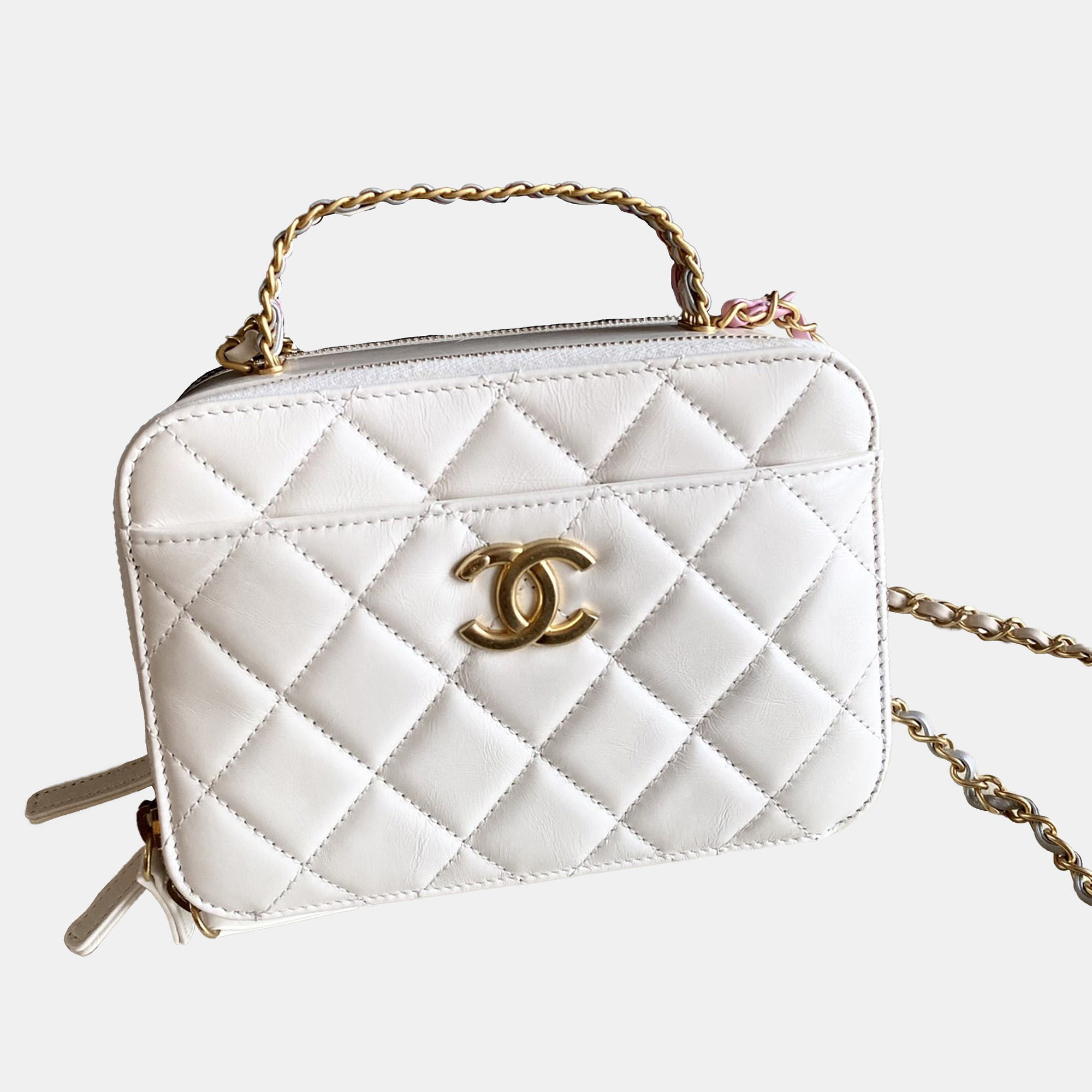 

Chanel White Quilted Caviar Top Handle Camera Case