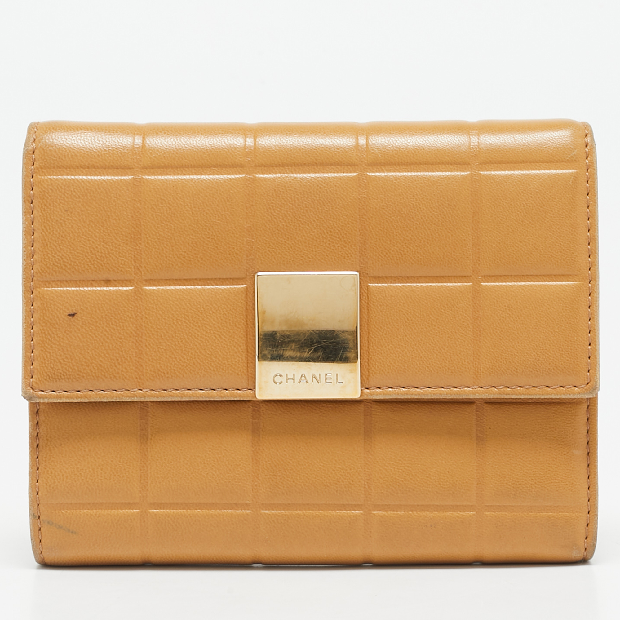 

Chanel Beige Bar Quilted Leather Trifold Wallet