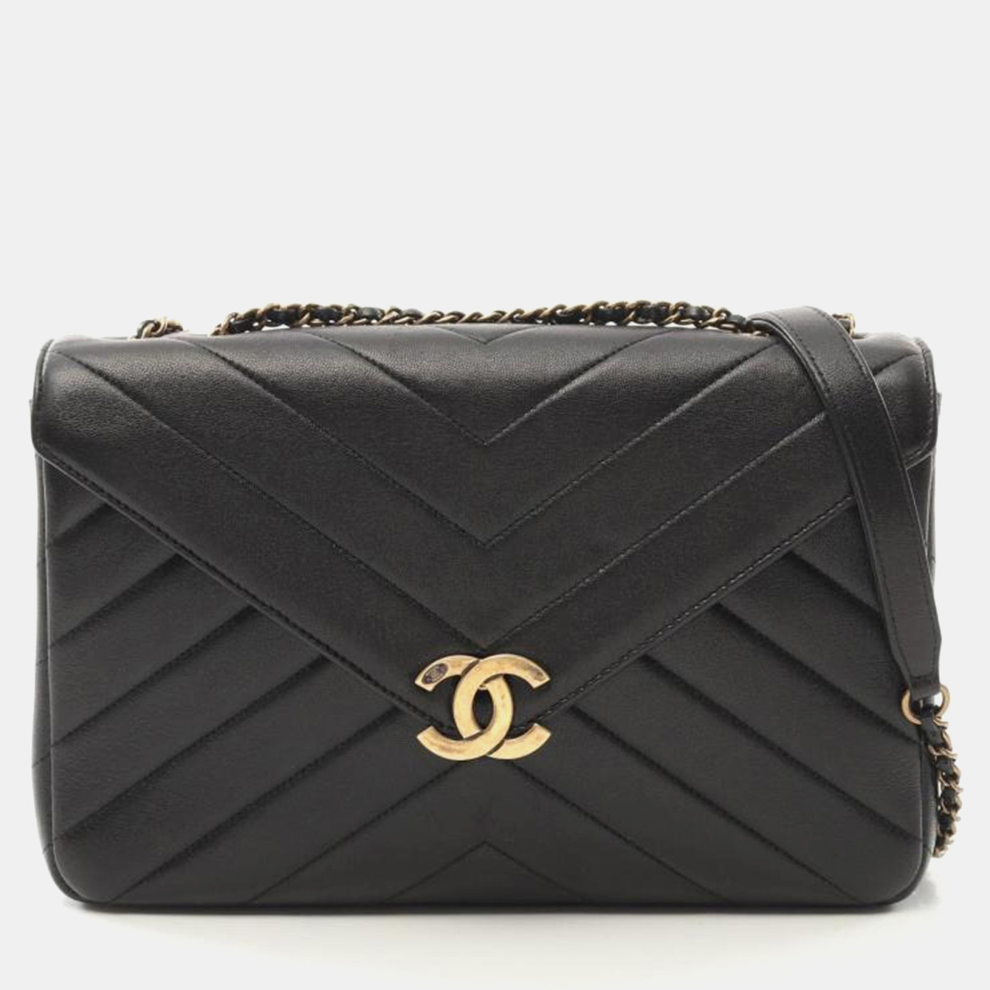

Chanel Chevron V Stitch, Black