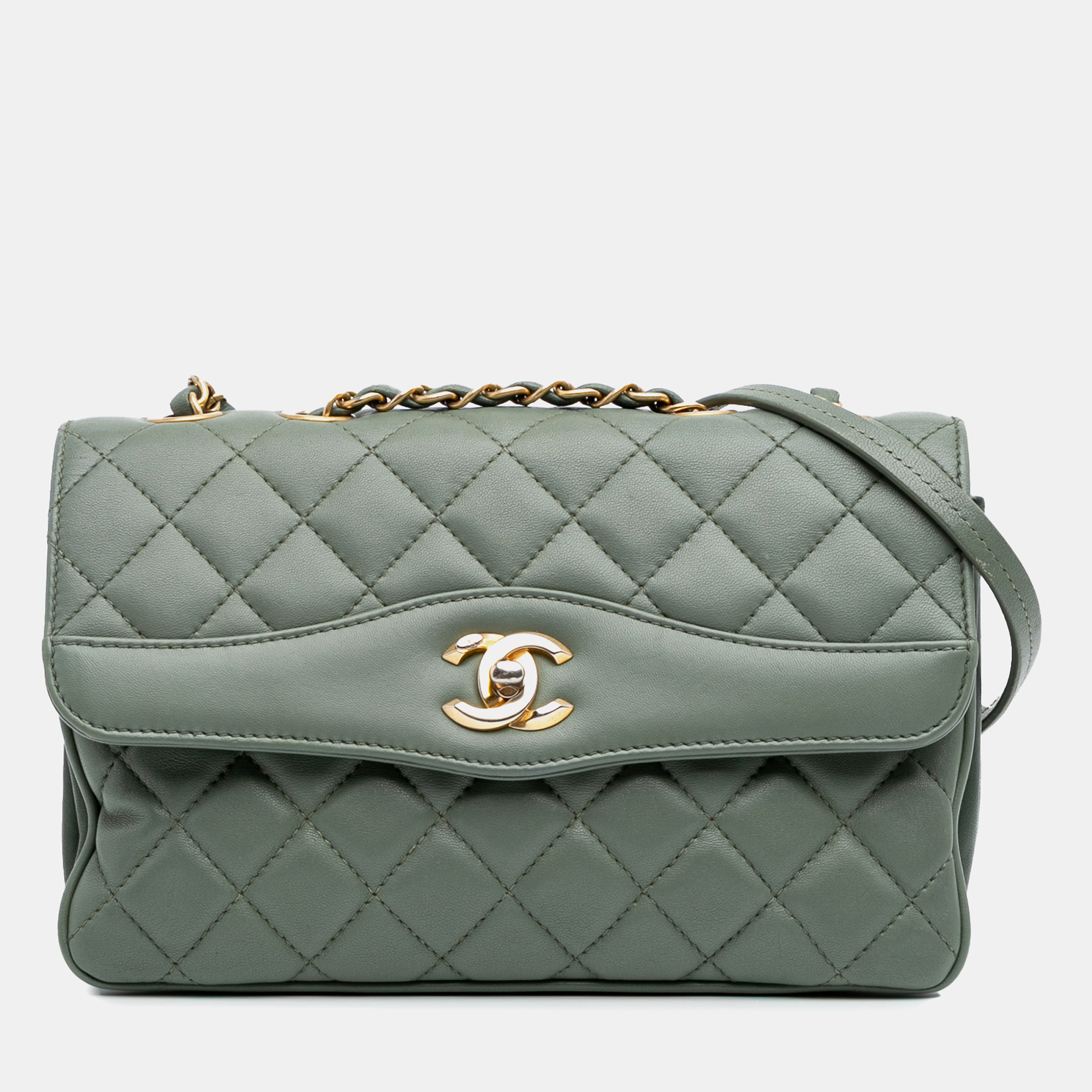 

Chanel Green Lambskin Medium Quilted Daily Companion Flap