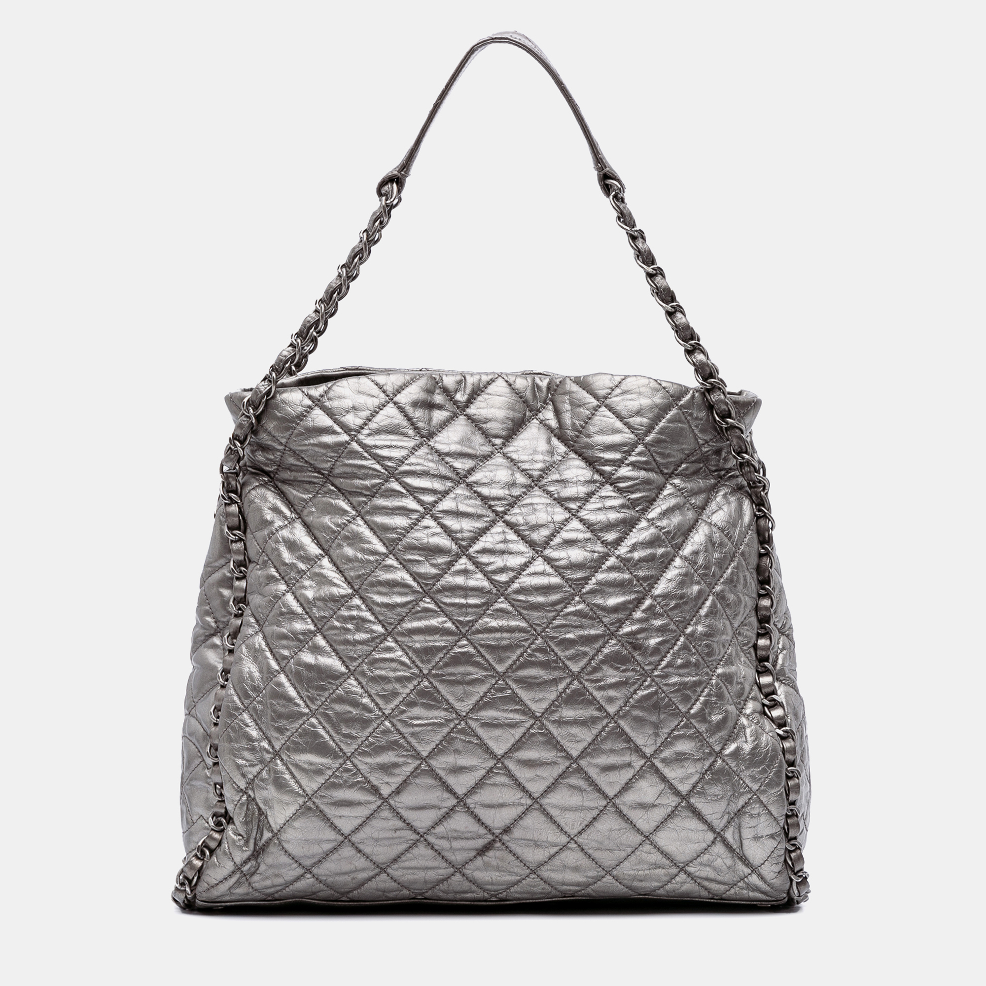 

Chanel Silver Large Quilted Metallic Calfskin Chain Me Hobo