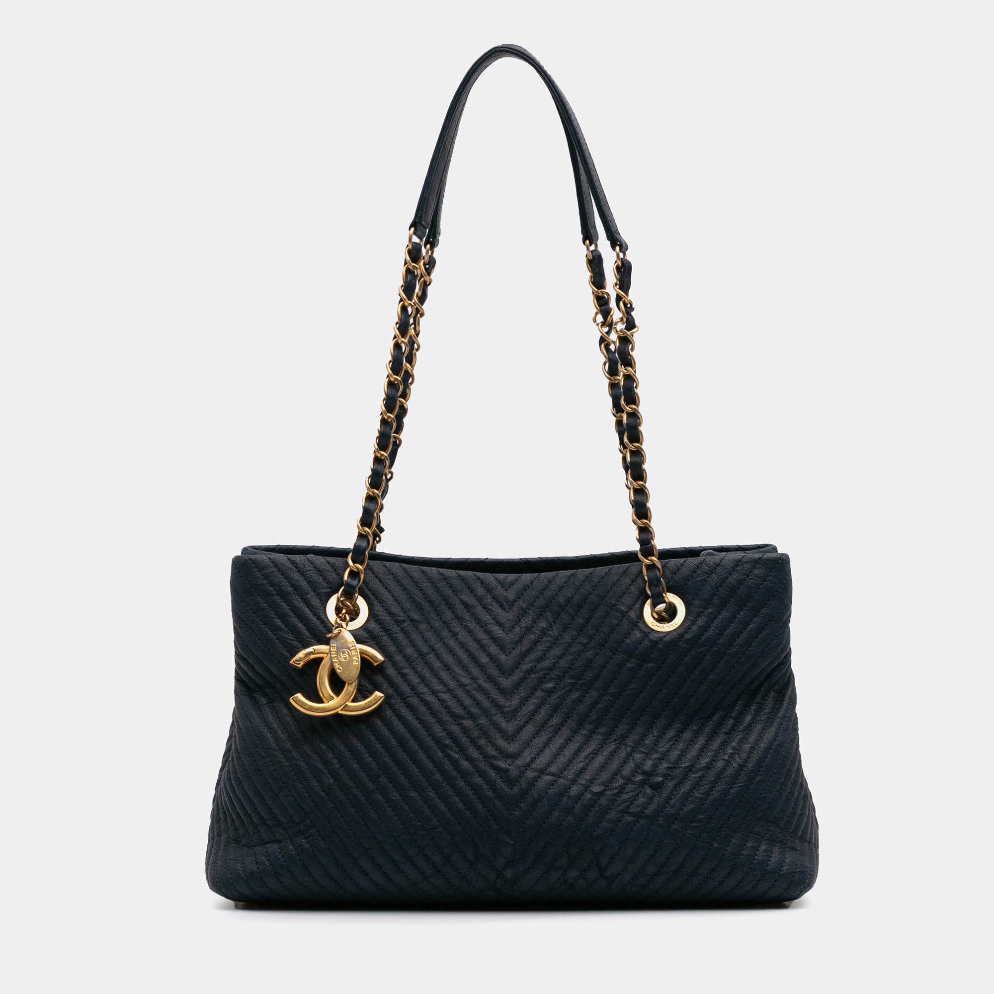 

Chanel Navy Blue Medium Chevron Wrinkled Calfskin Medallion Charm Tote