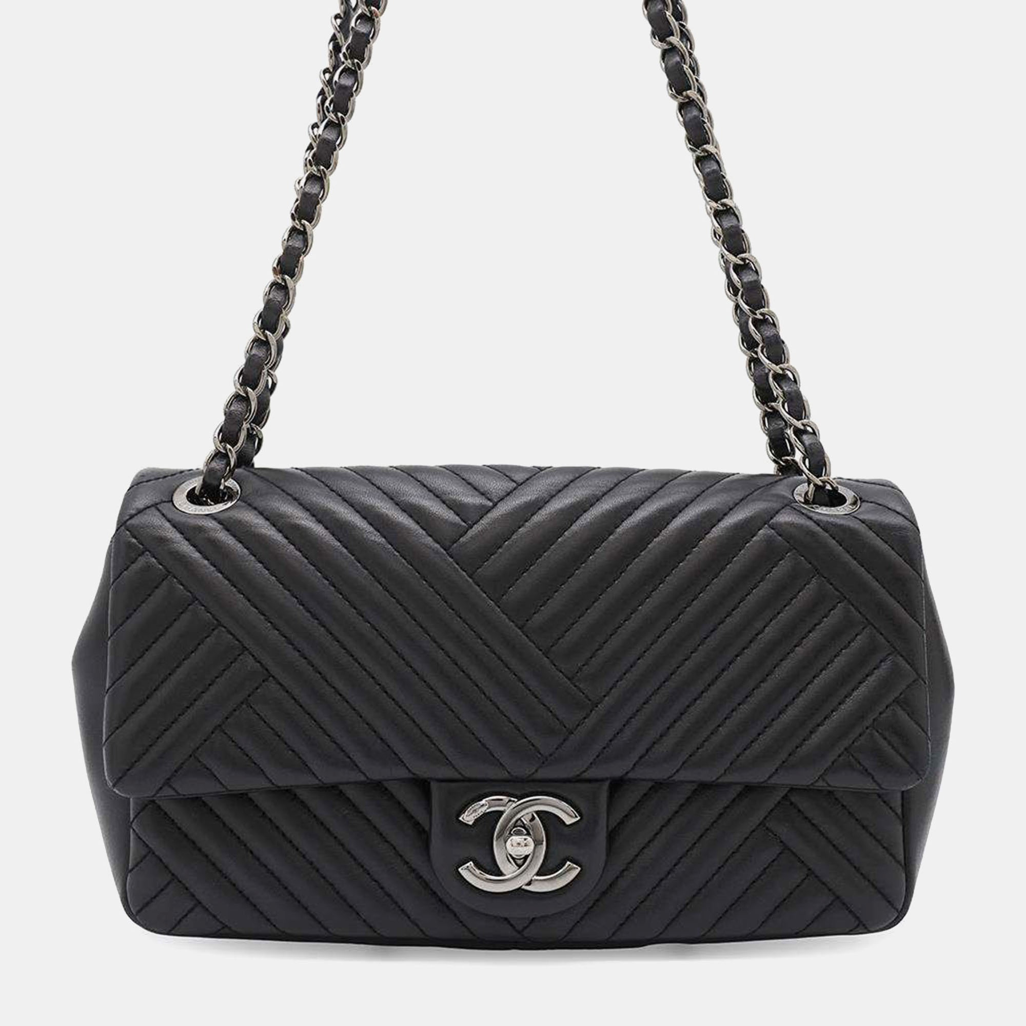 

Chanel Black Lambskin Chevron Single Flap Chain Shoulder Bag
