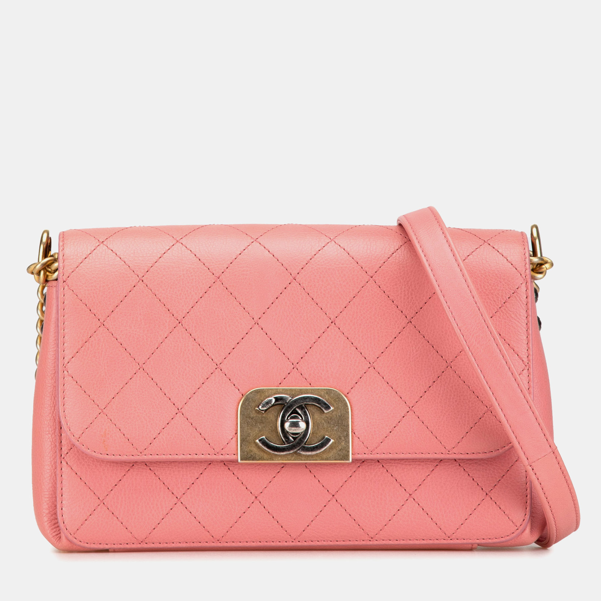 

Chanel Pink Quilted Calfskin Straight Lined Flap