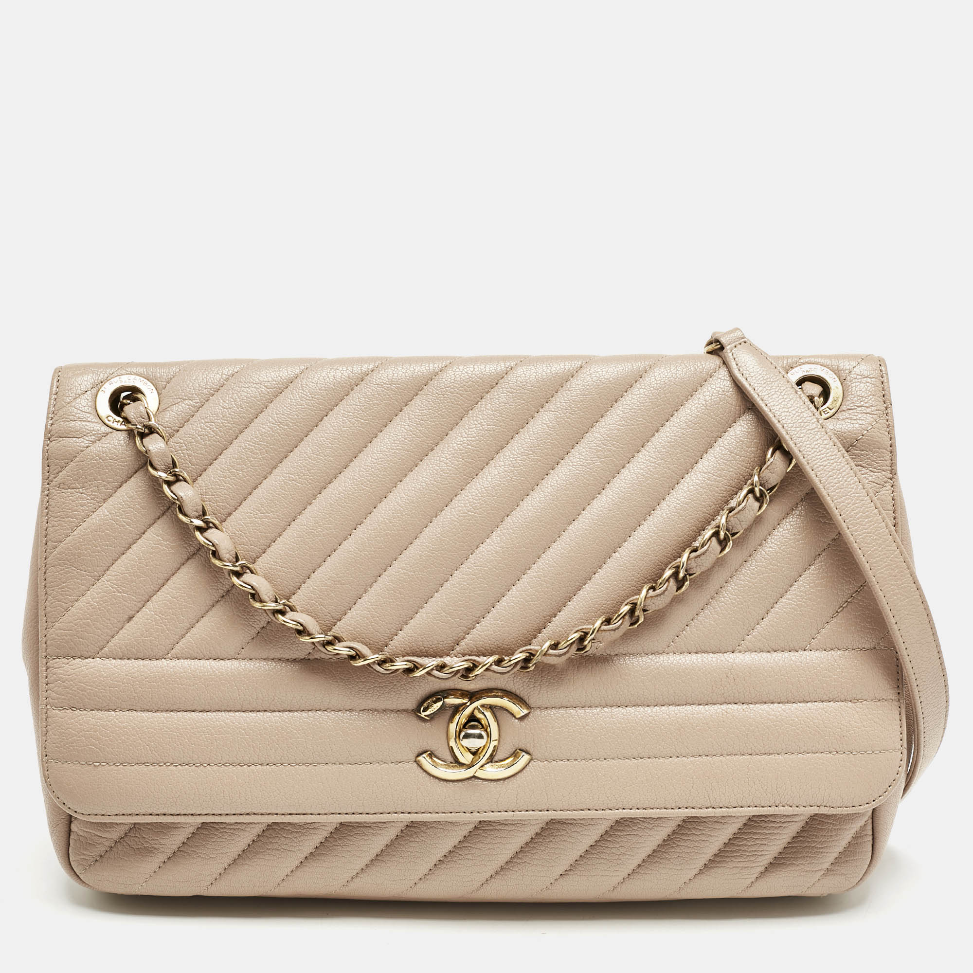 

Chanel Beige Diagonal Quilted Leather Medium Flap Bag