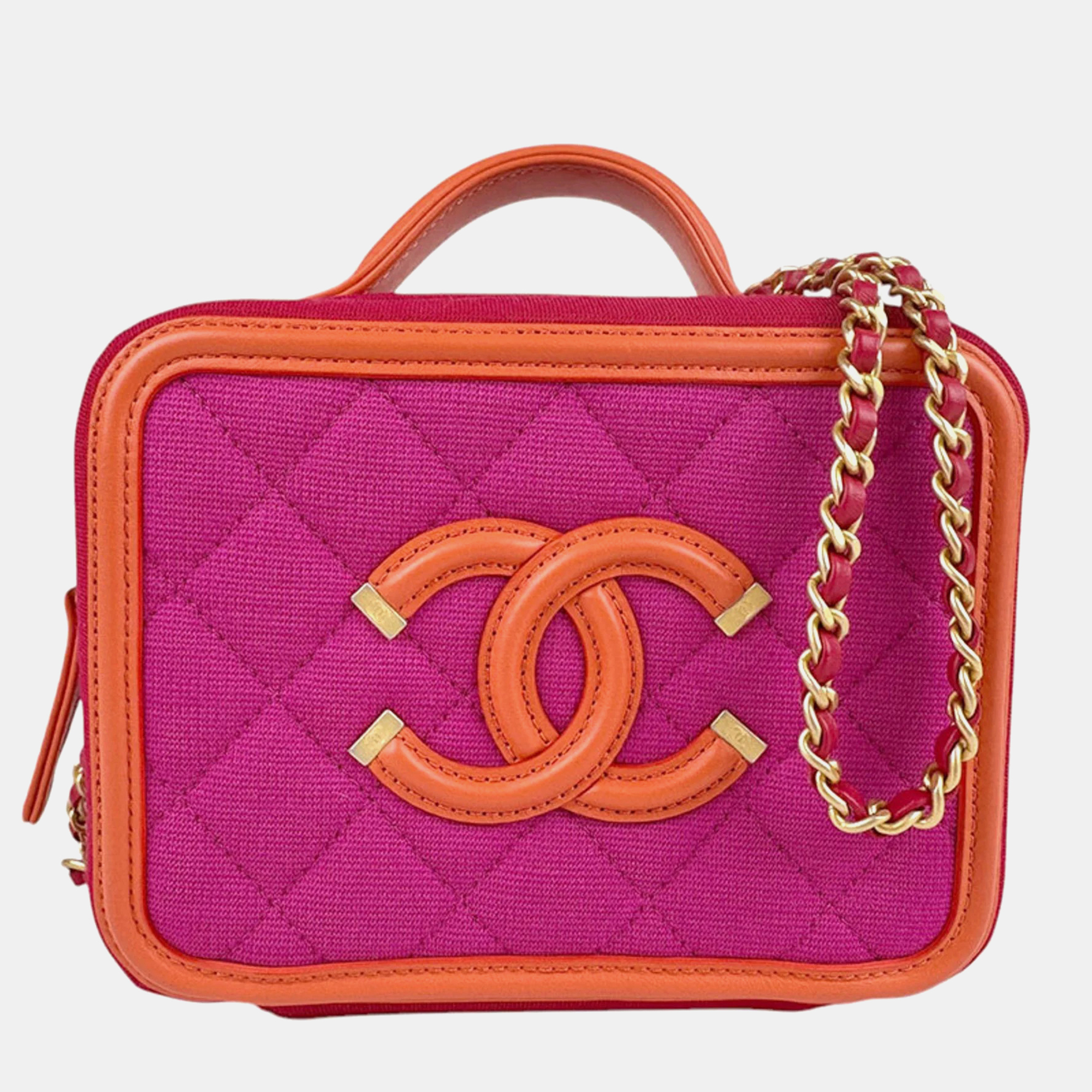 

Chanel Shoulder Bag Cc Filigree Cotton Leather Magenta Red Gold, Pink