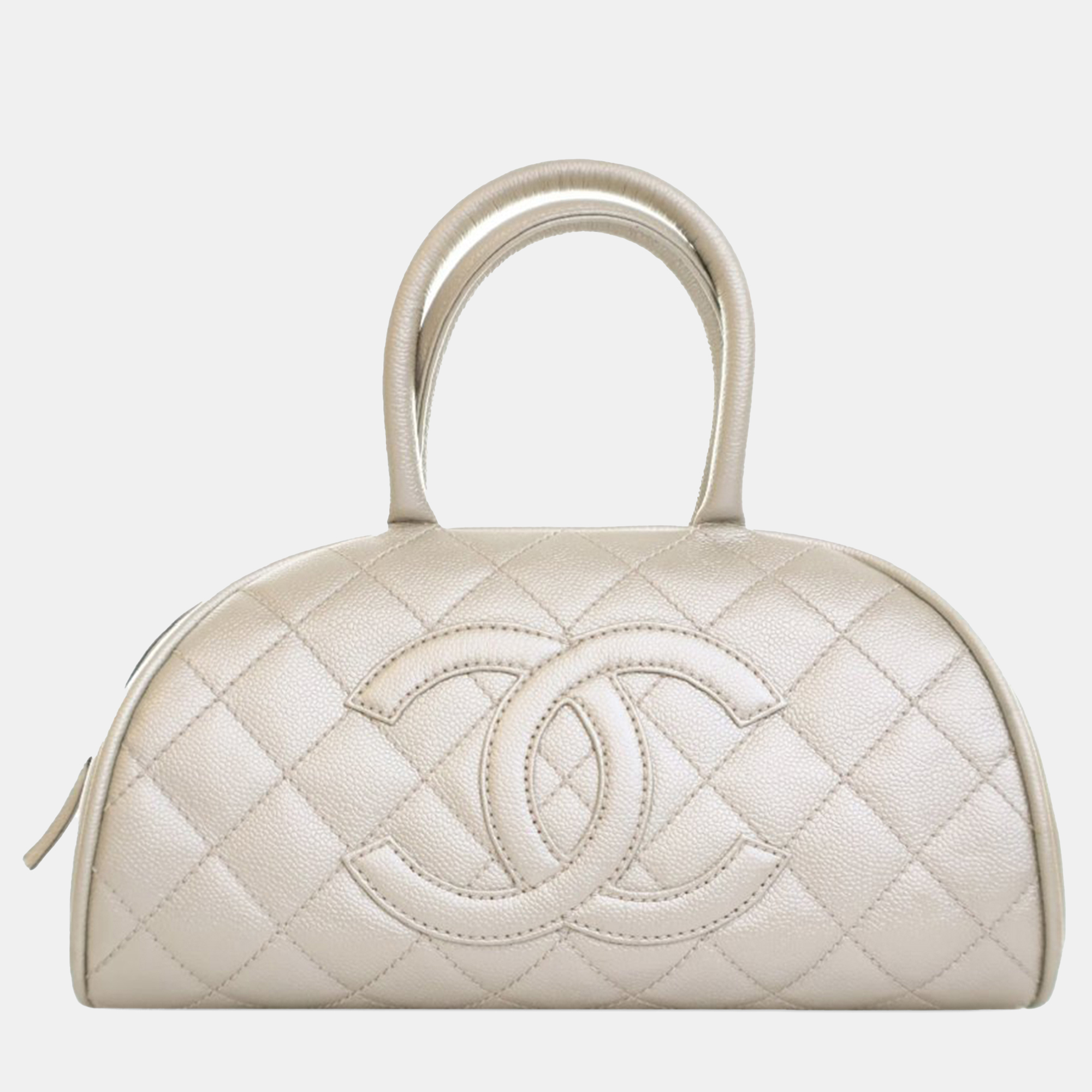 

Chanel White Metallic Quilted Caviar Bowler Bag