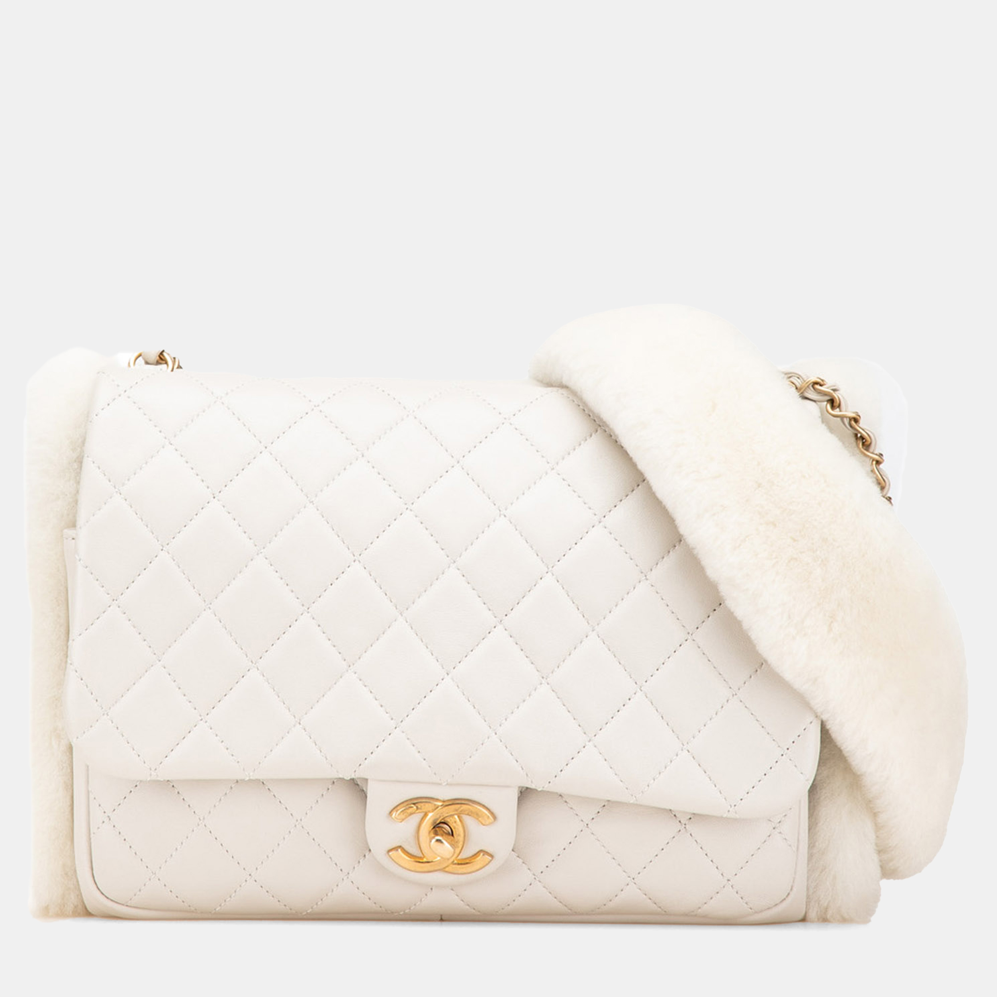 

Chanel White Quilted Lambskin and Shearling CC Muff Flap