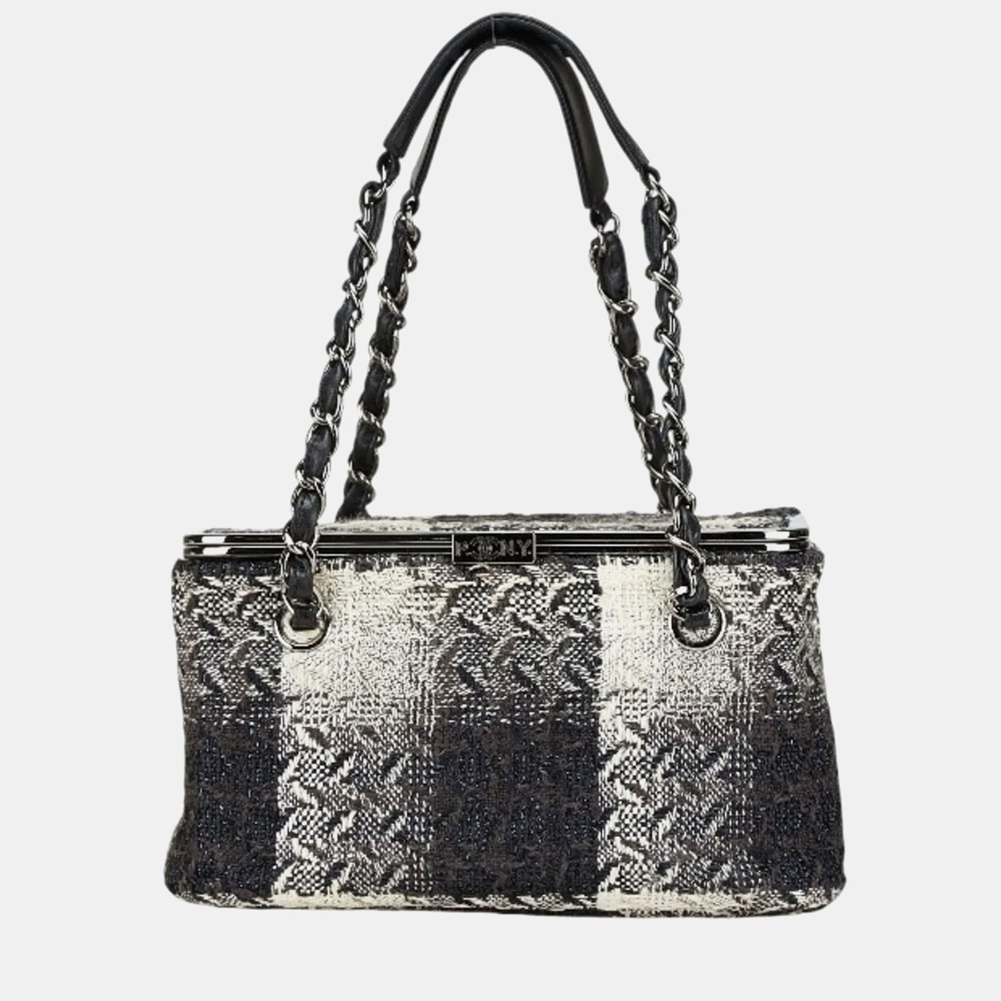 

Chanel Black/White Tweed Leather Chain Vanity Bag