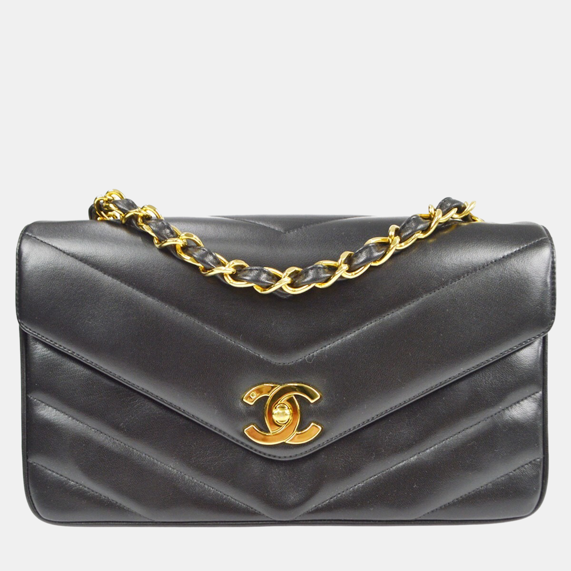 

Chanel Black Lambskin Chevron Chain Shoulder Bag