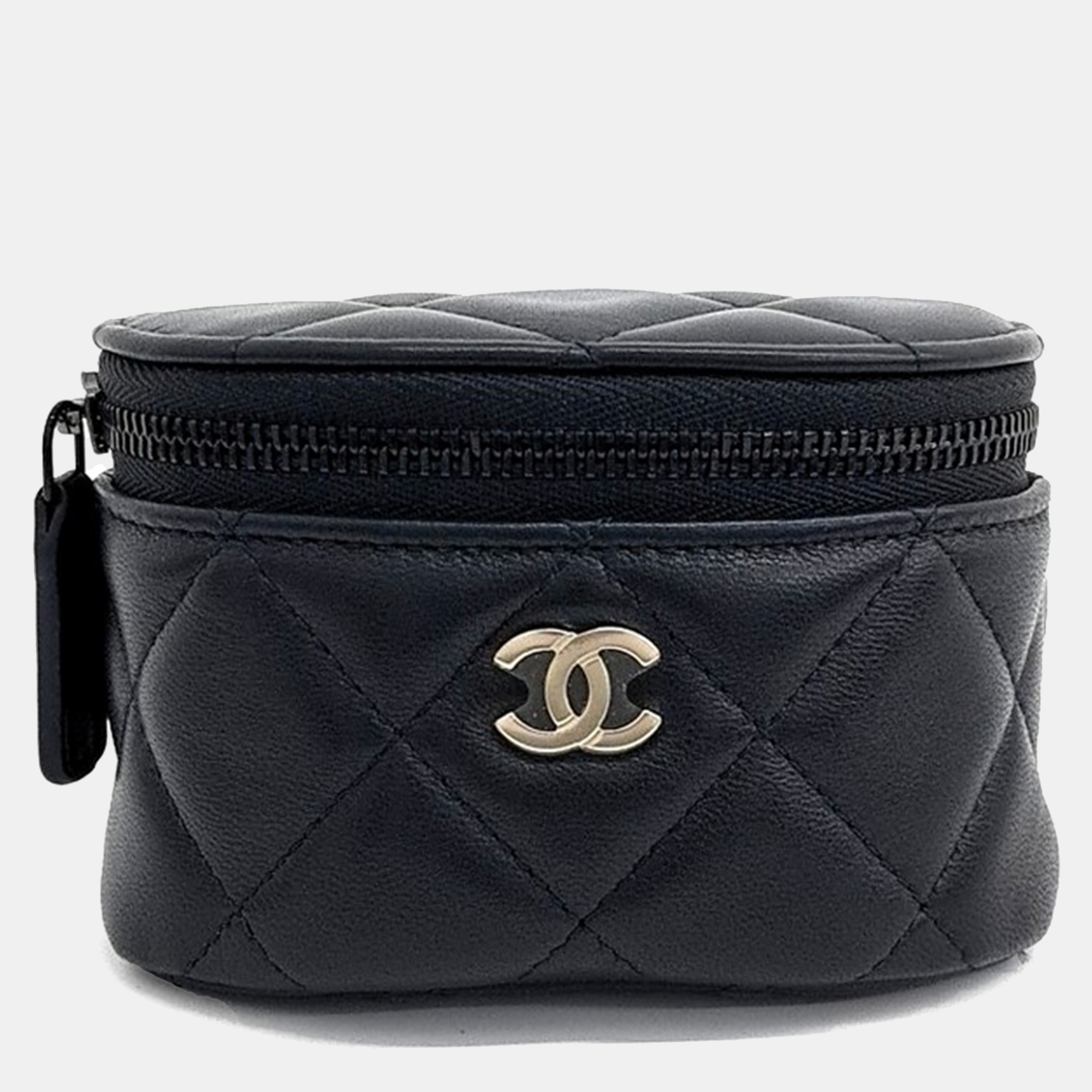 

Chanel Black Leather Armband Pocket Mini Bag
