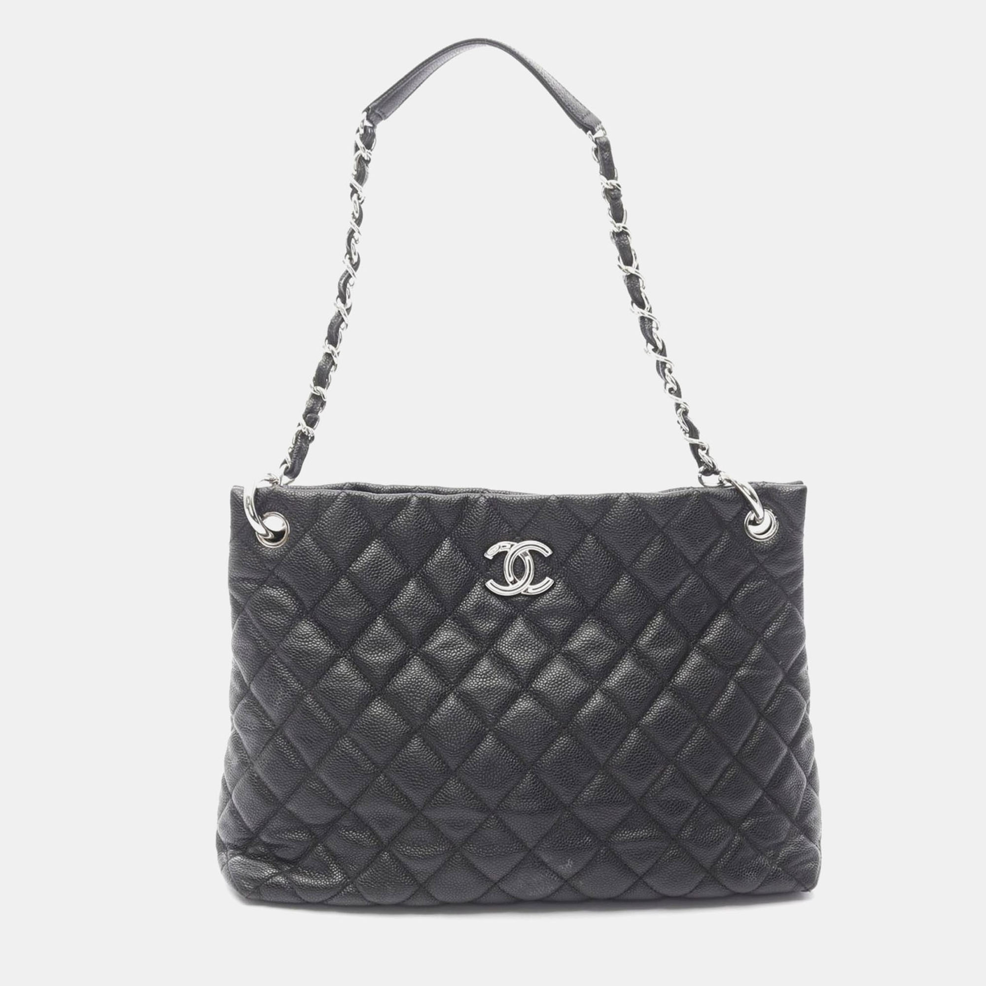

Chanel Black Calf Leather Matelasse Chain Shoulder Bag