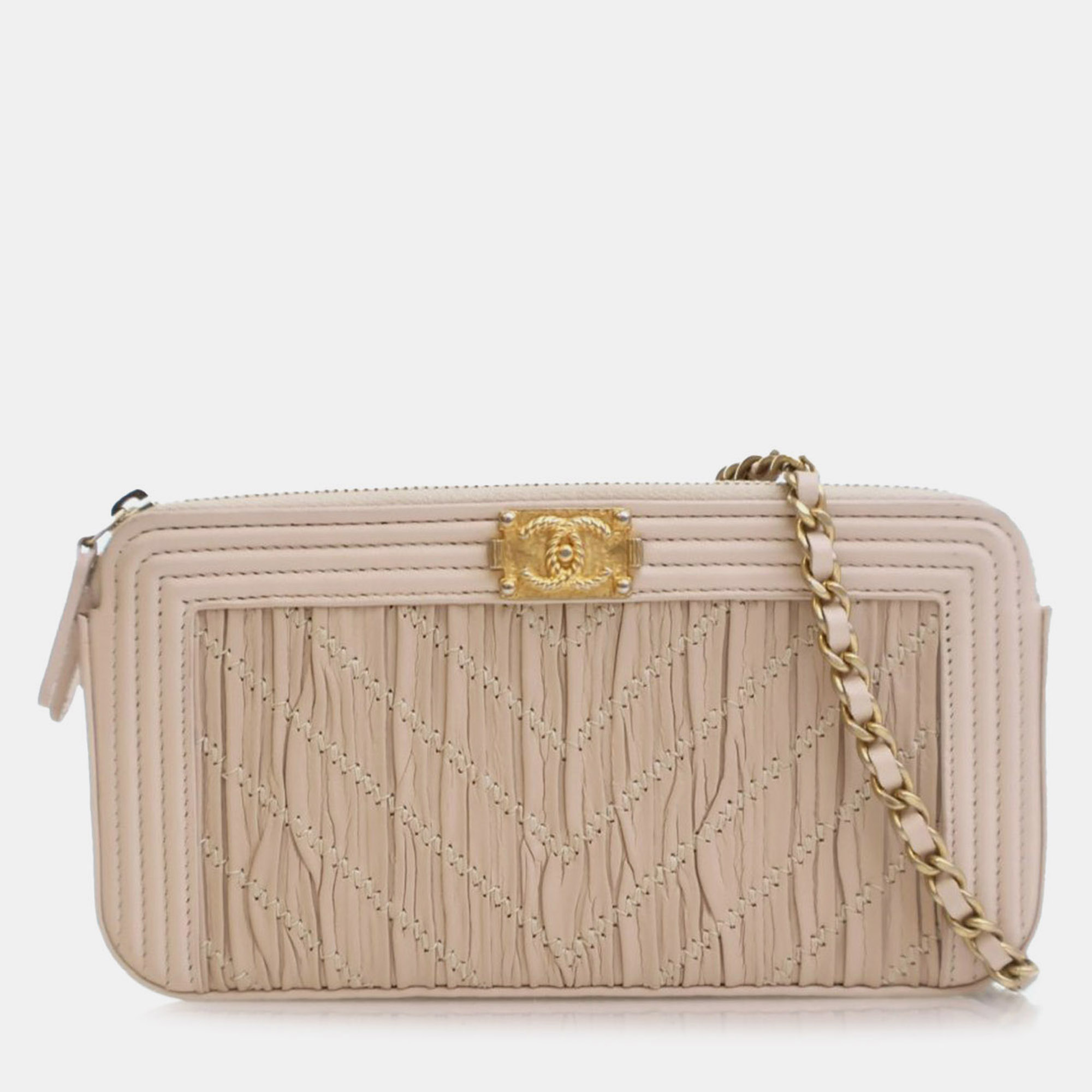 

Chanel Beige Small Chevron Crumpled Lambskin Boy Clutch With Chain