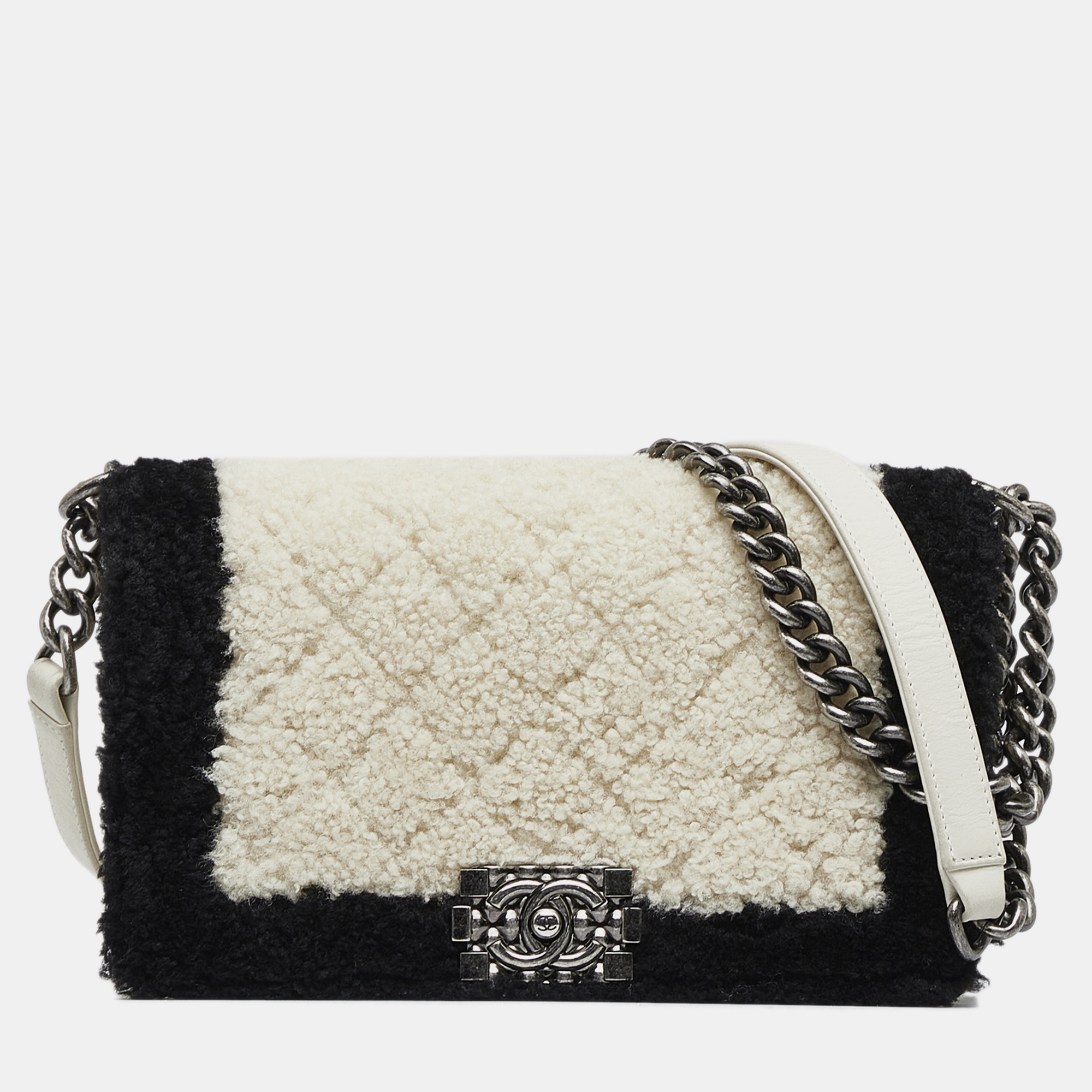 

Chanel Black/White Old Medium Bicolor Shearling Boy Flap